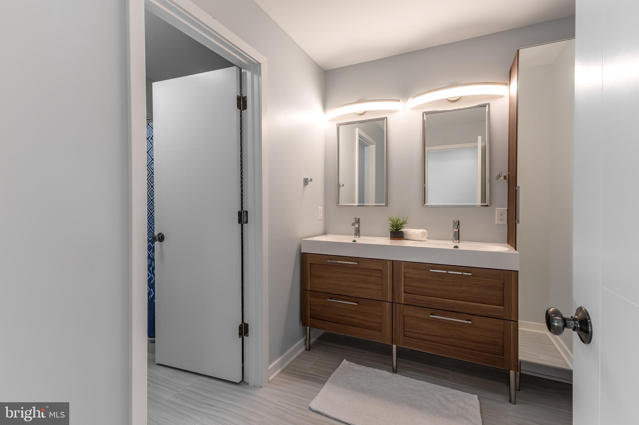 ROCKEY RIDGE - Residential