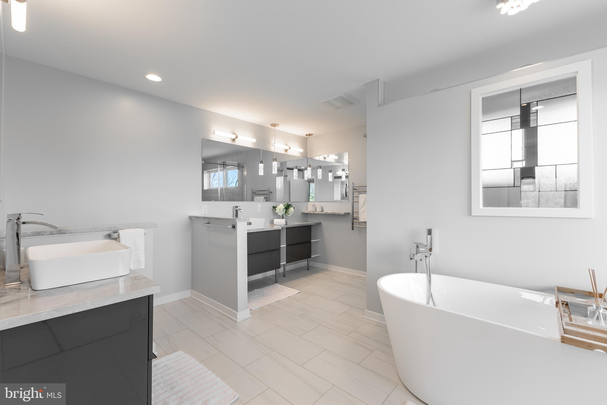 ROCKEY RIDGE - Residential