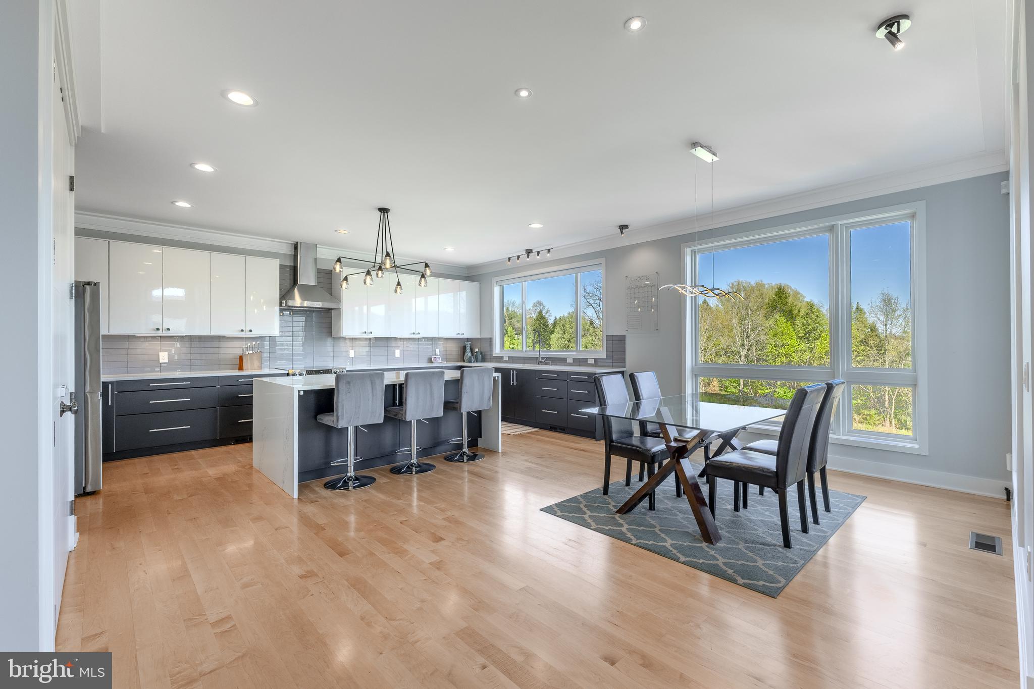 ROCKEY RIDGE - Residential