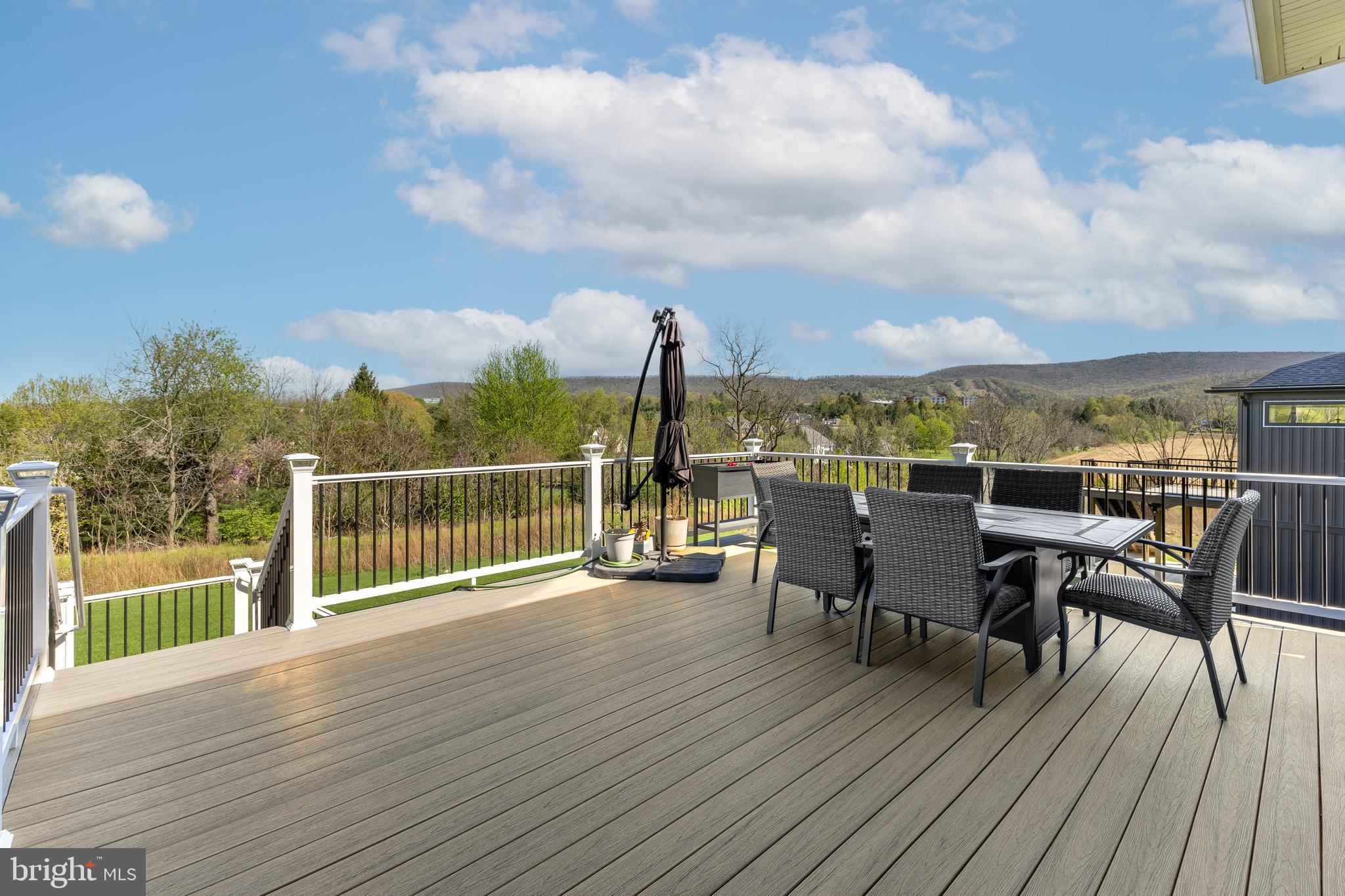 ROCKEY RIDGE - Residential