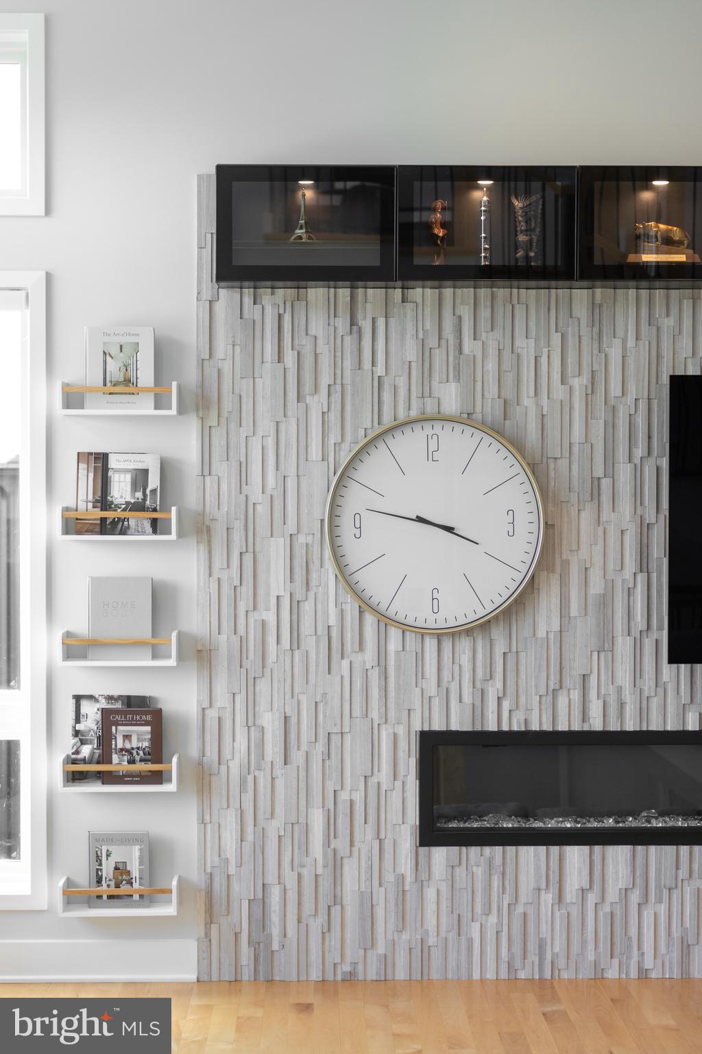 ROCKEY RIDGE - Residential