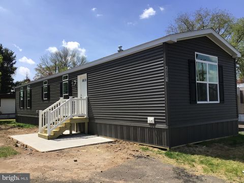 Homes For Sale - 4001 Dalton Way<br/> MORRISVILLE, PA 19067