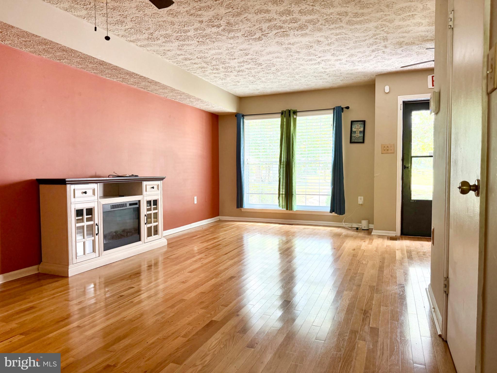 4333 GILMER COURT