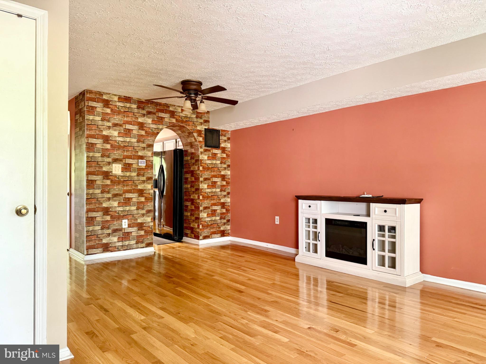 4333 GILMER COURT