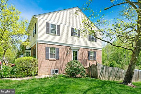 9239 SAND CREEK COURT BURKE VA 22015