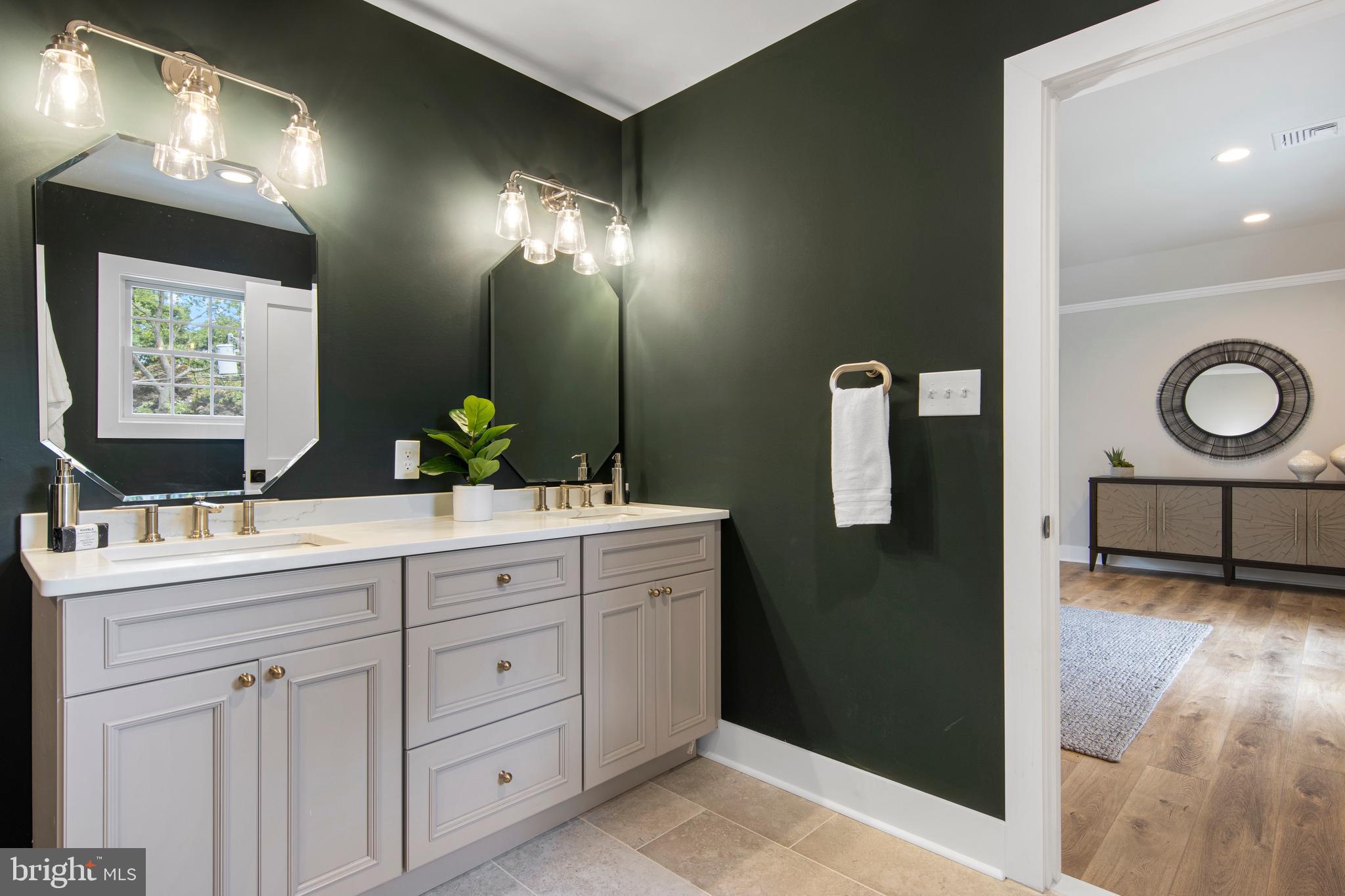 LAPIDEA HILLS - Residential