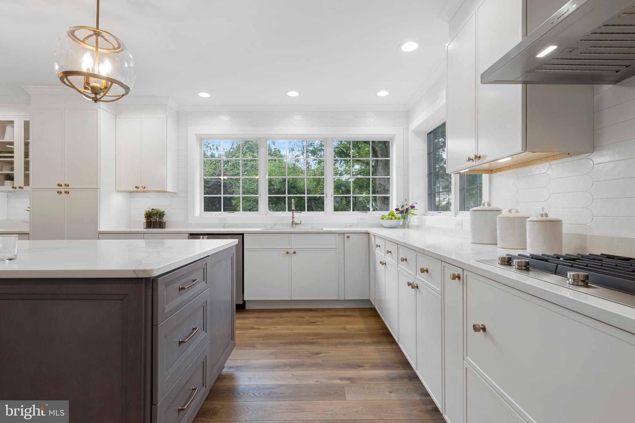 LAPIDEA HILLS - Residential