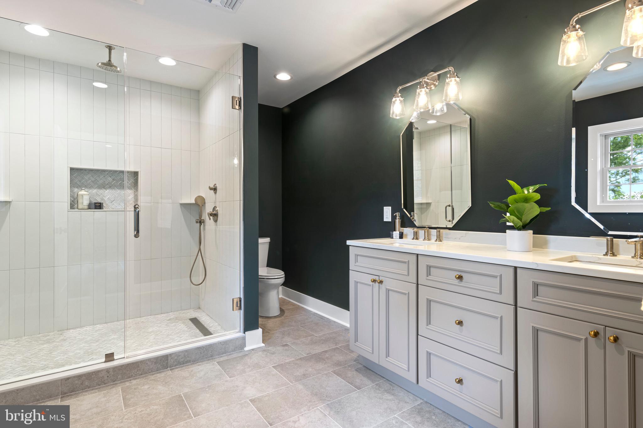 LAPIDEA HILLS - Residential