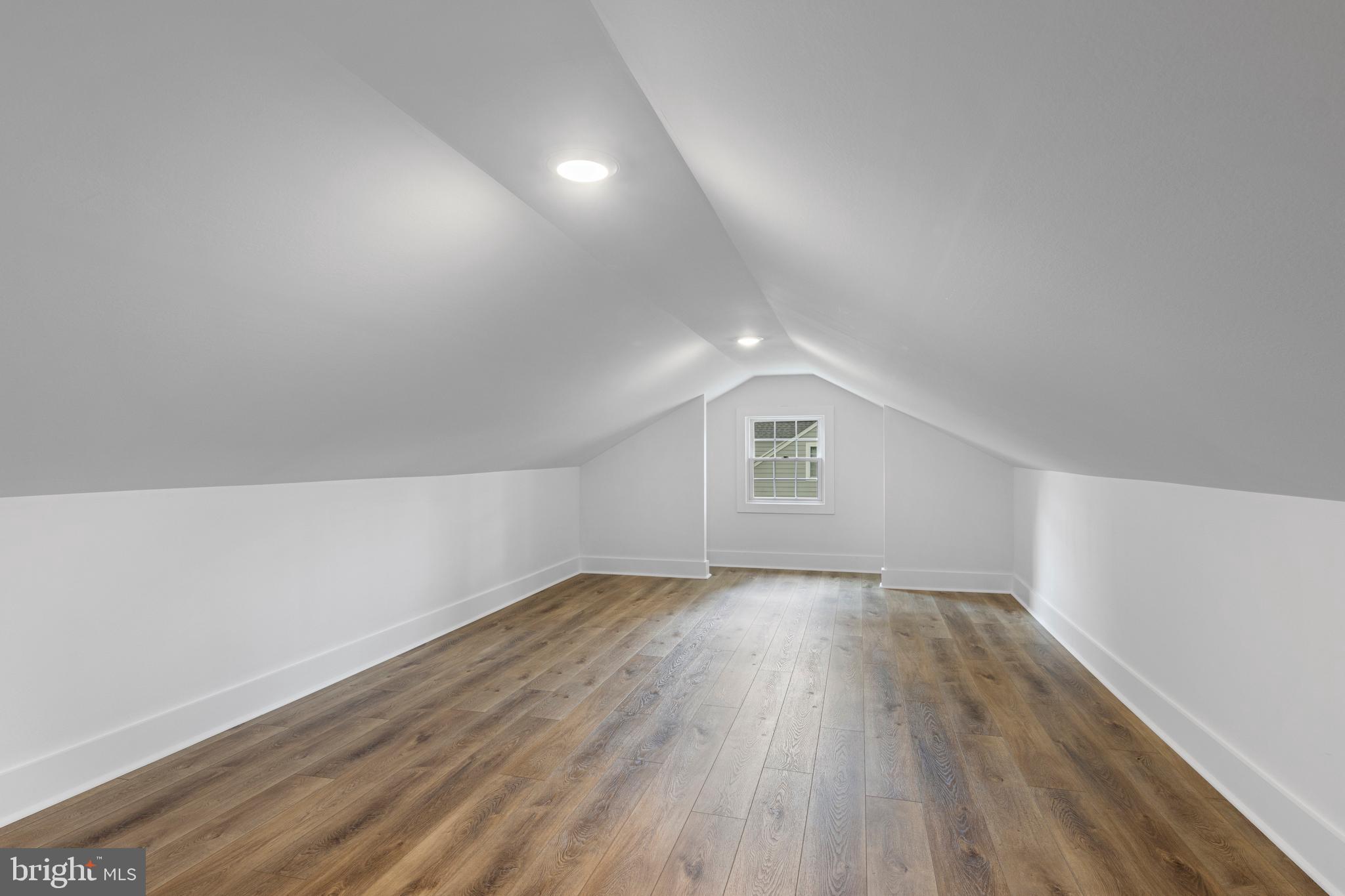 LAPIDEA HILLS - Residential