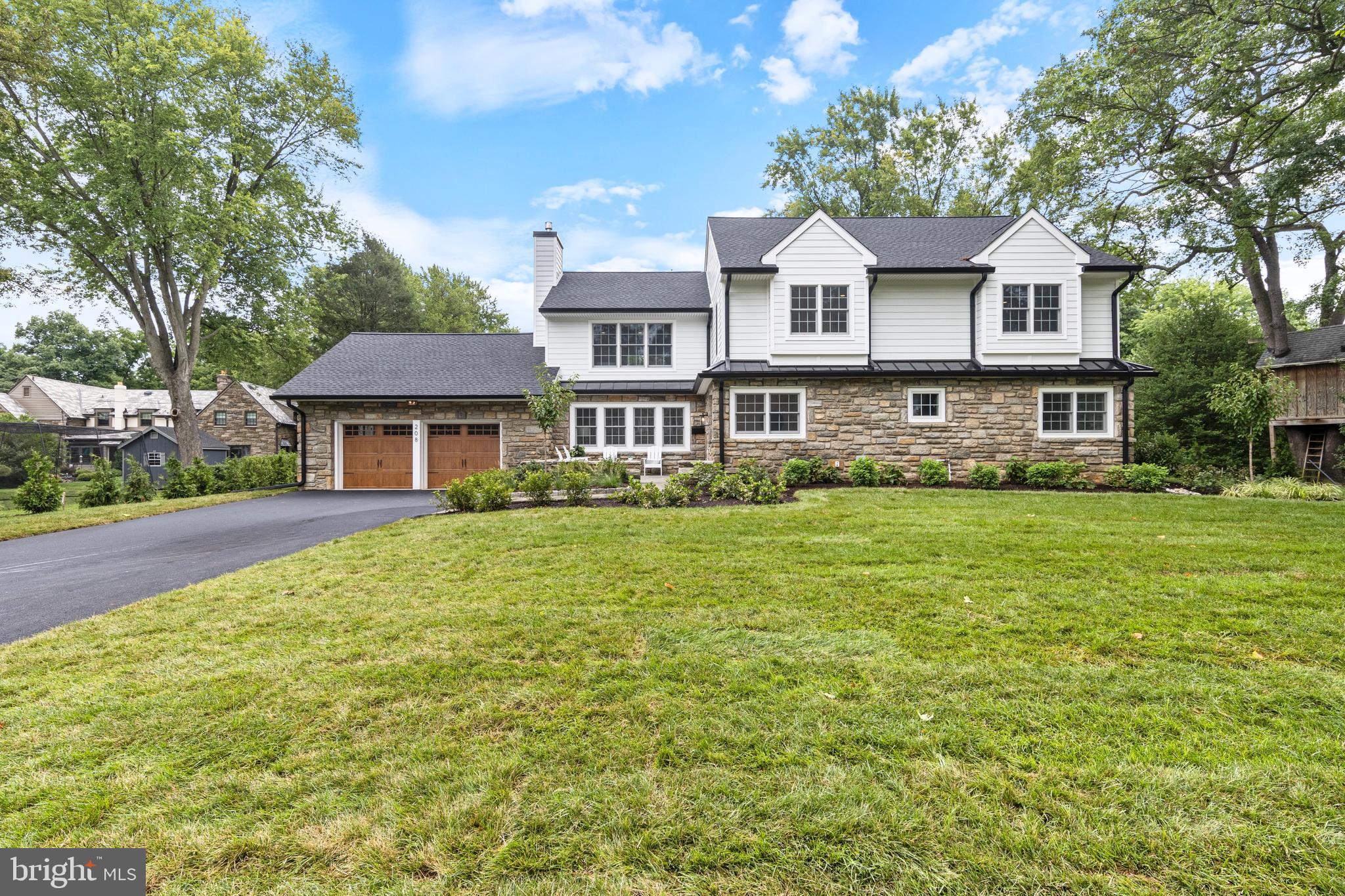 LAPIDEA HILLS - Residential