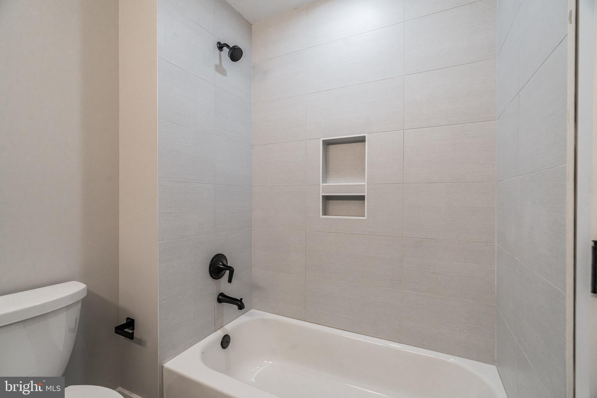 FISHTOWN - Residential Lease