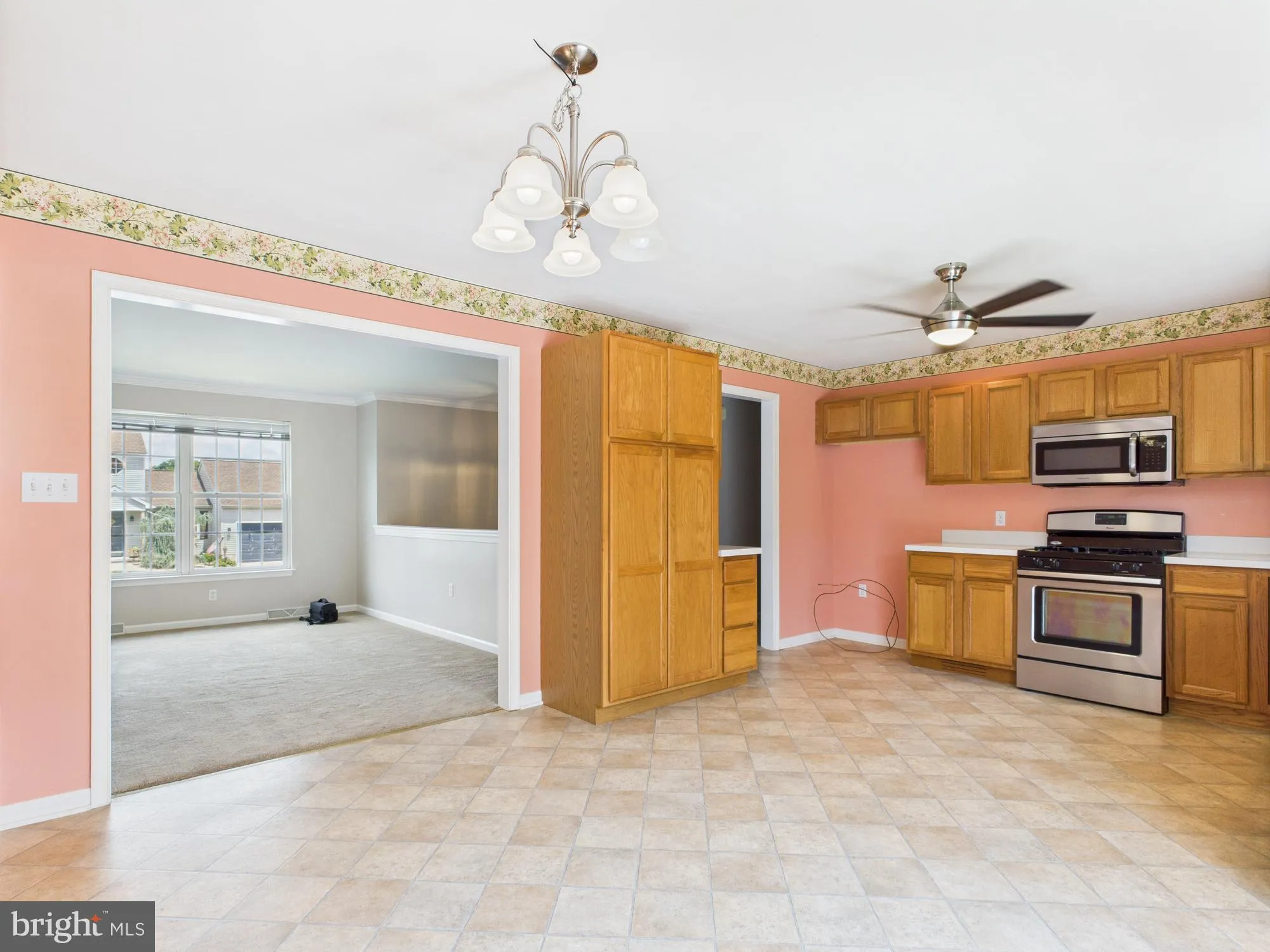 York, Pennsylvania 17408, United States, 3 Bedrooms Bedrooms, ,3 BathroomsBathrooms,Residential,Active,172890