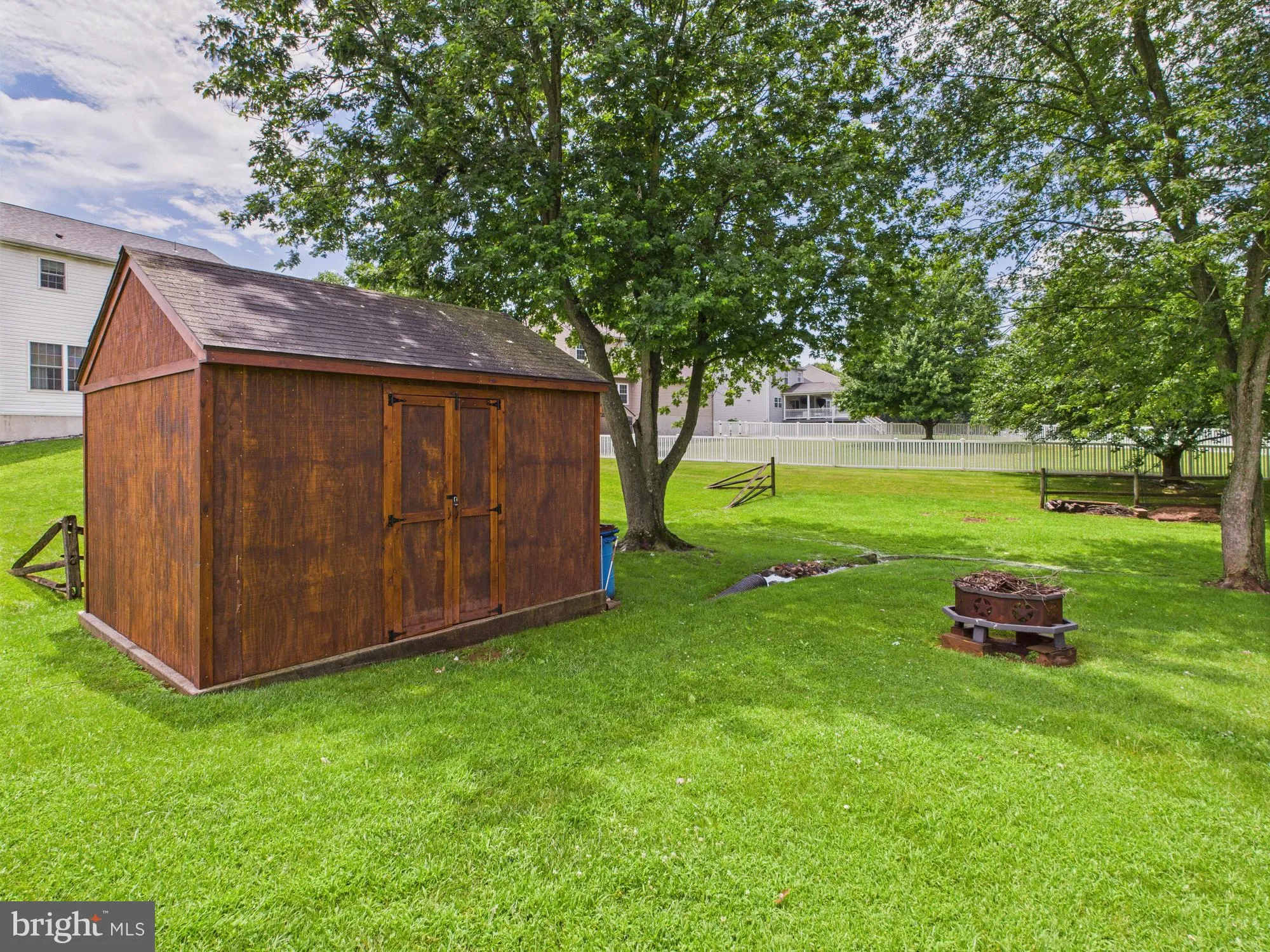 York, Pennsylvania 17408, United States, 3 Bedrooms Bedrooms, ,3 BathroomsBathrooms,Residential,Active,172890