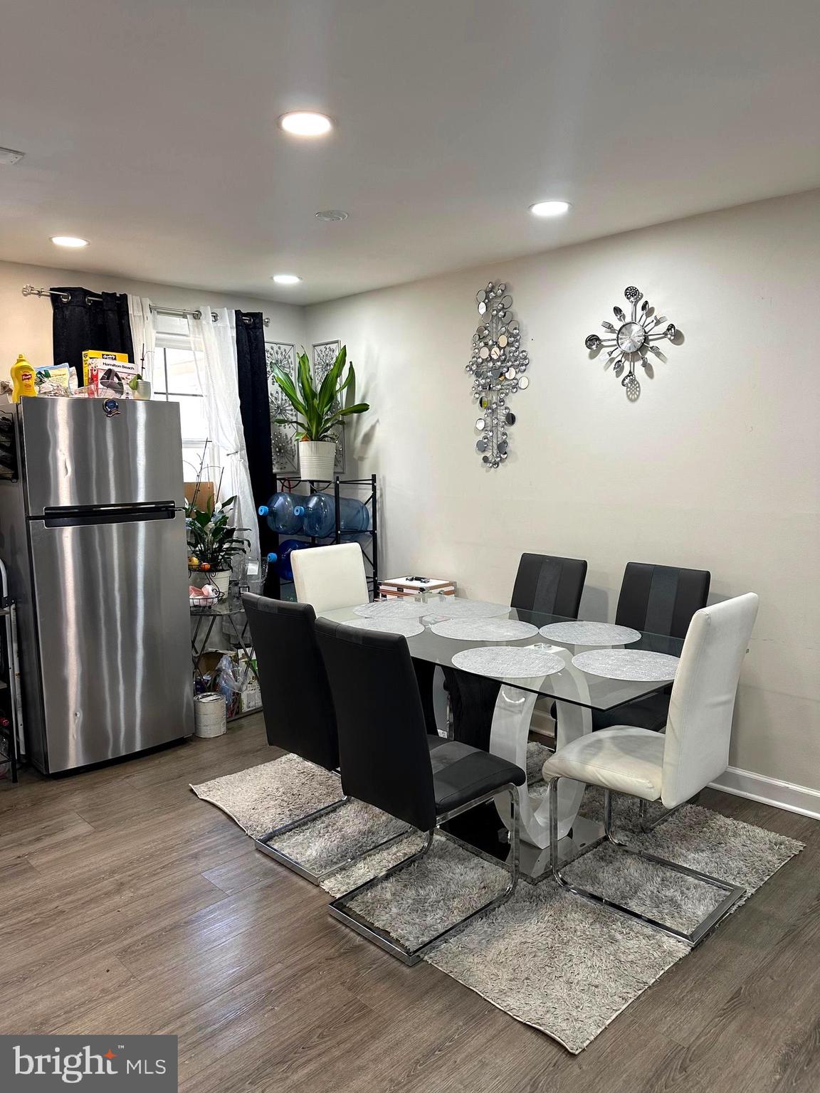 LAUREL GARDENS - Residential