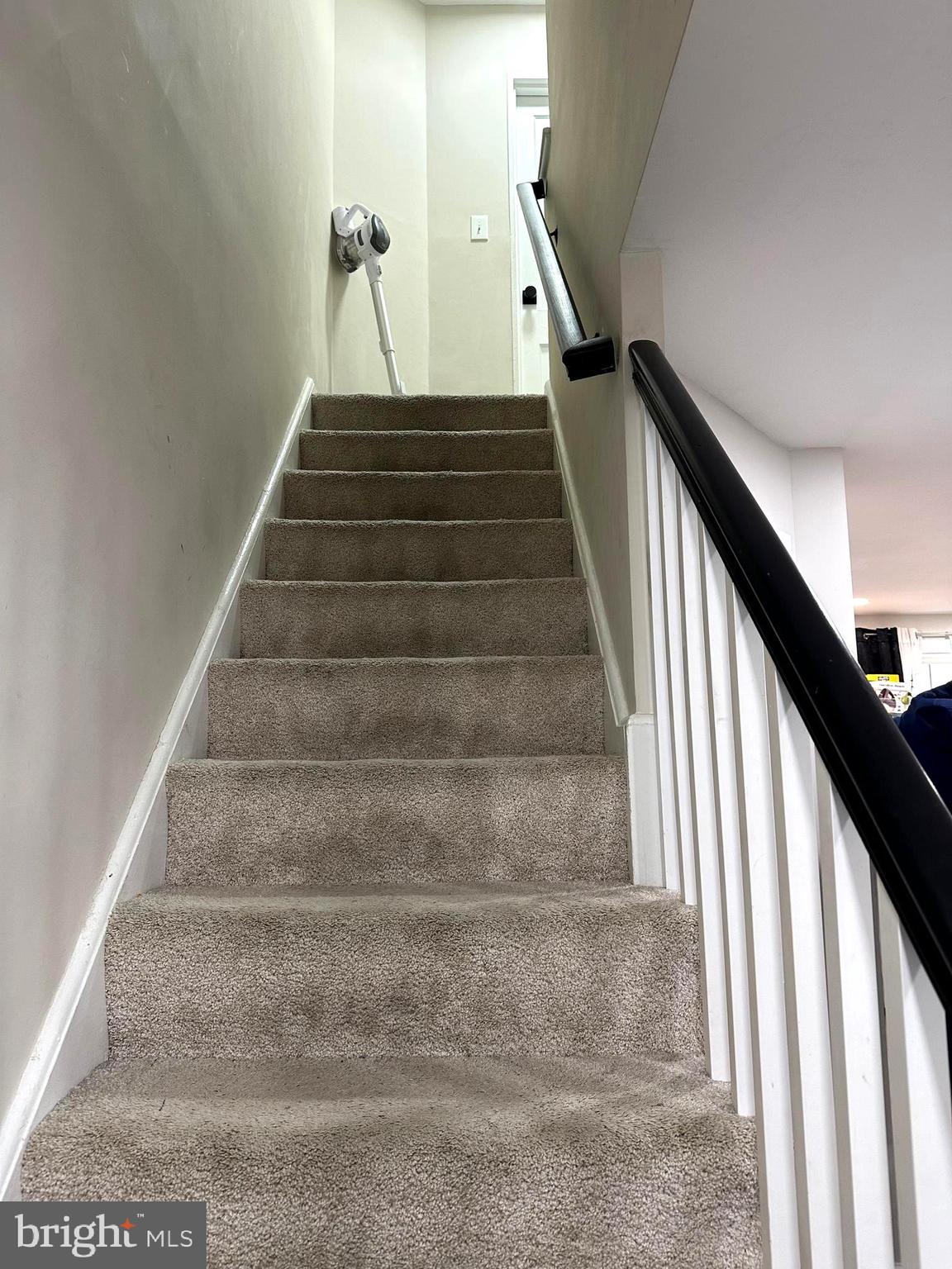 LAUREL GARDENS - Residential