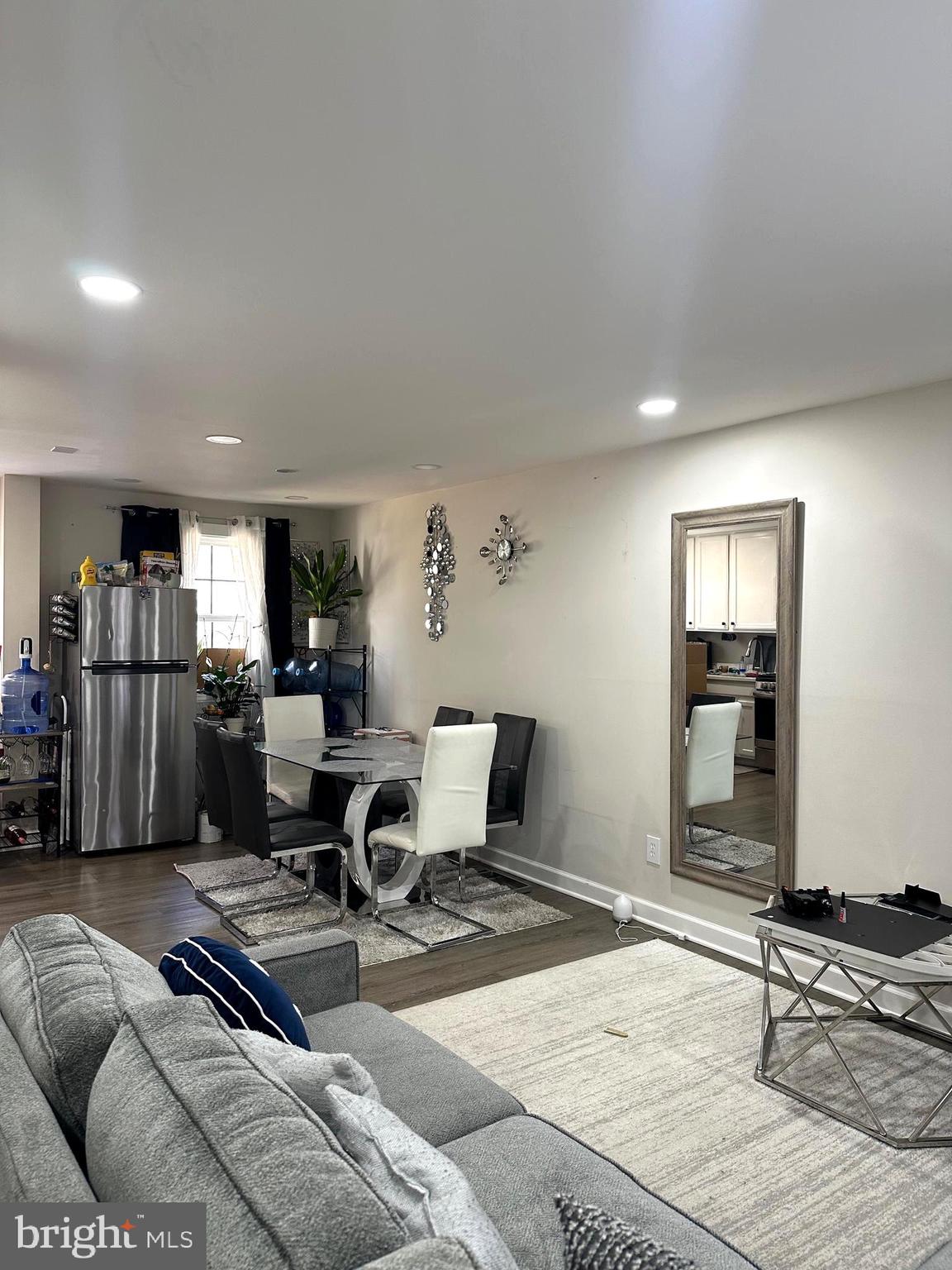 LAUREL GARDENS - Residential