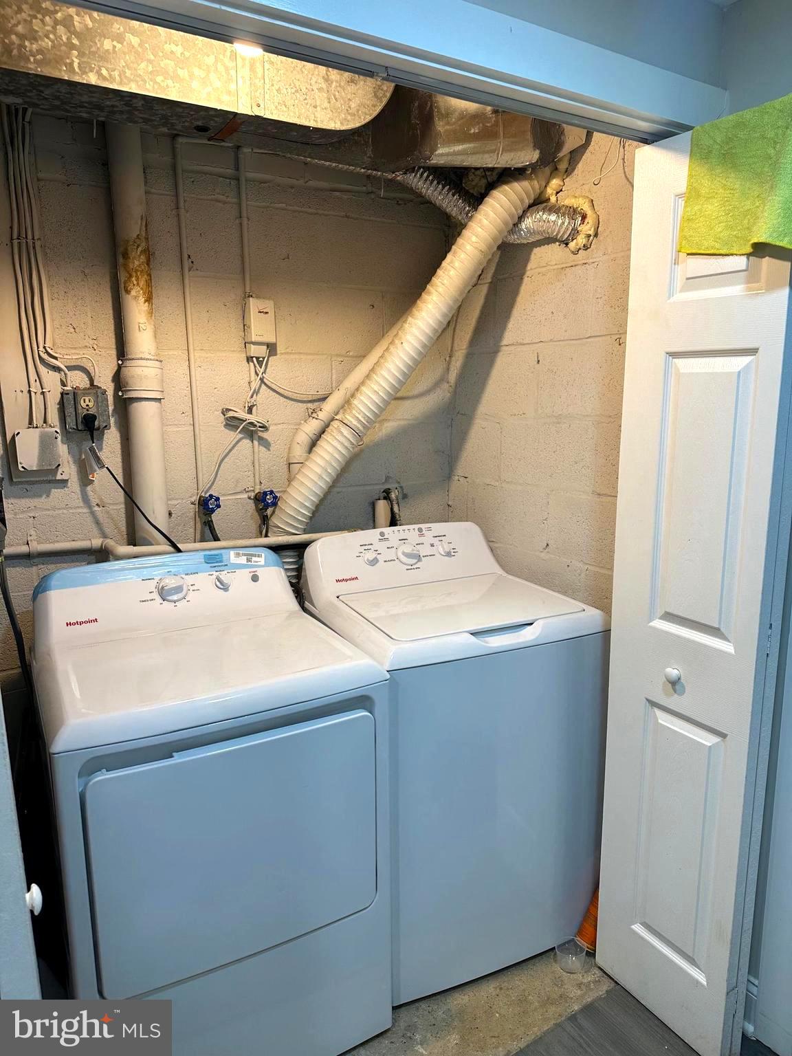 LAUREL GARDENS - Residential