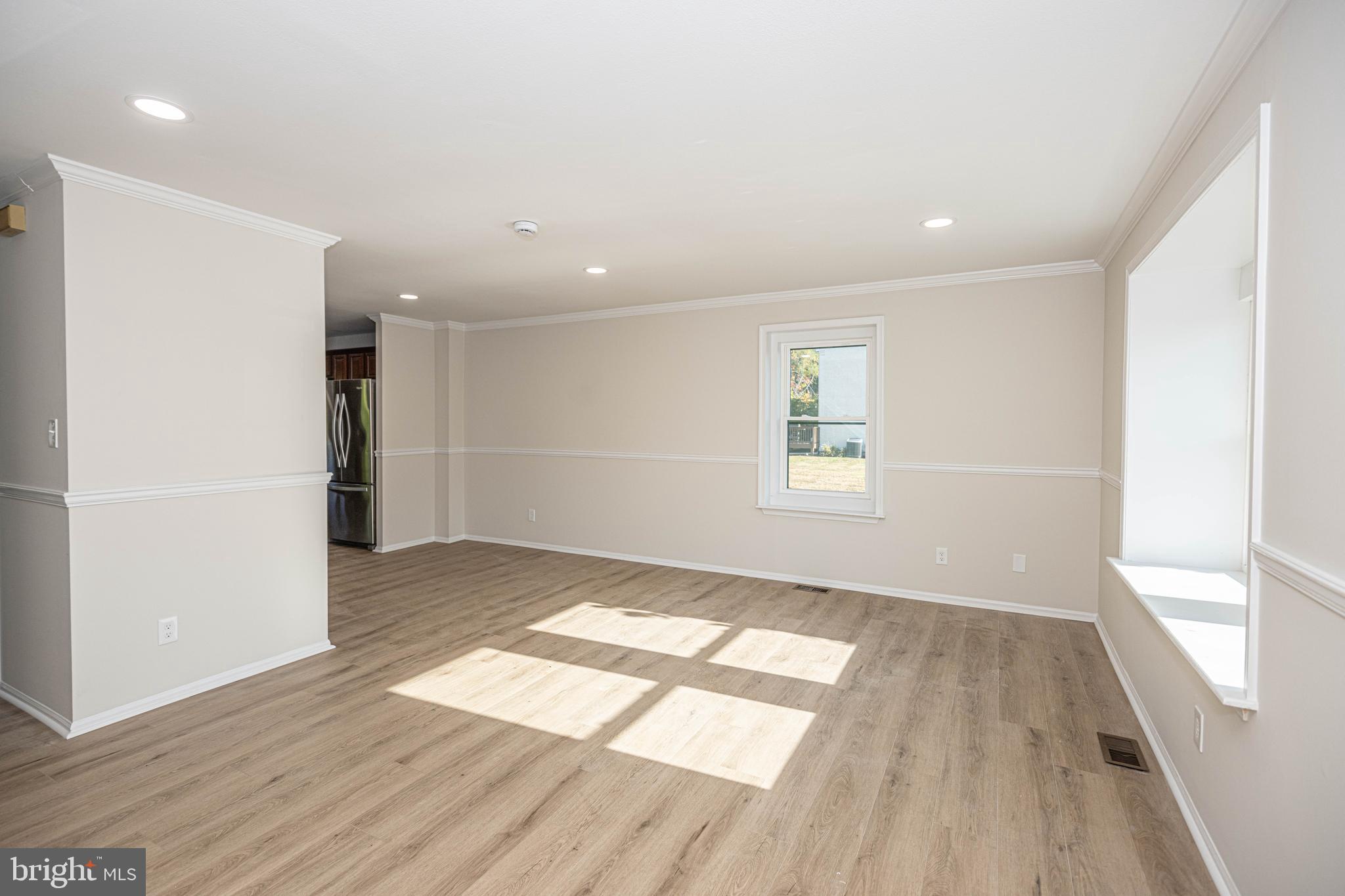 CAMBRIDGE SQ - Residential