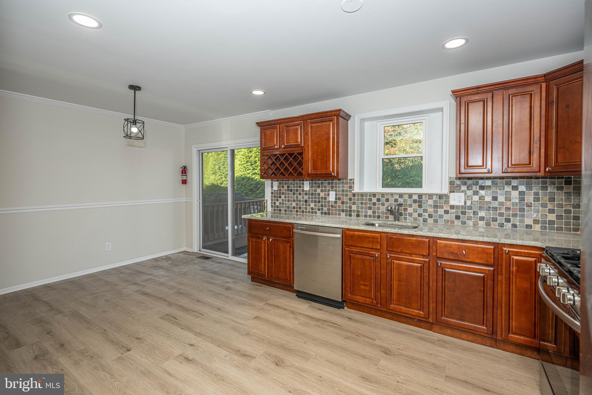 CAMBRIDGE SQ - Residential