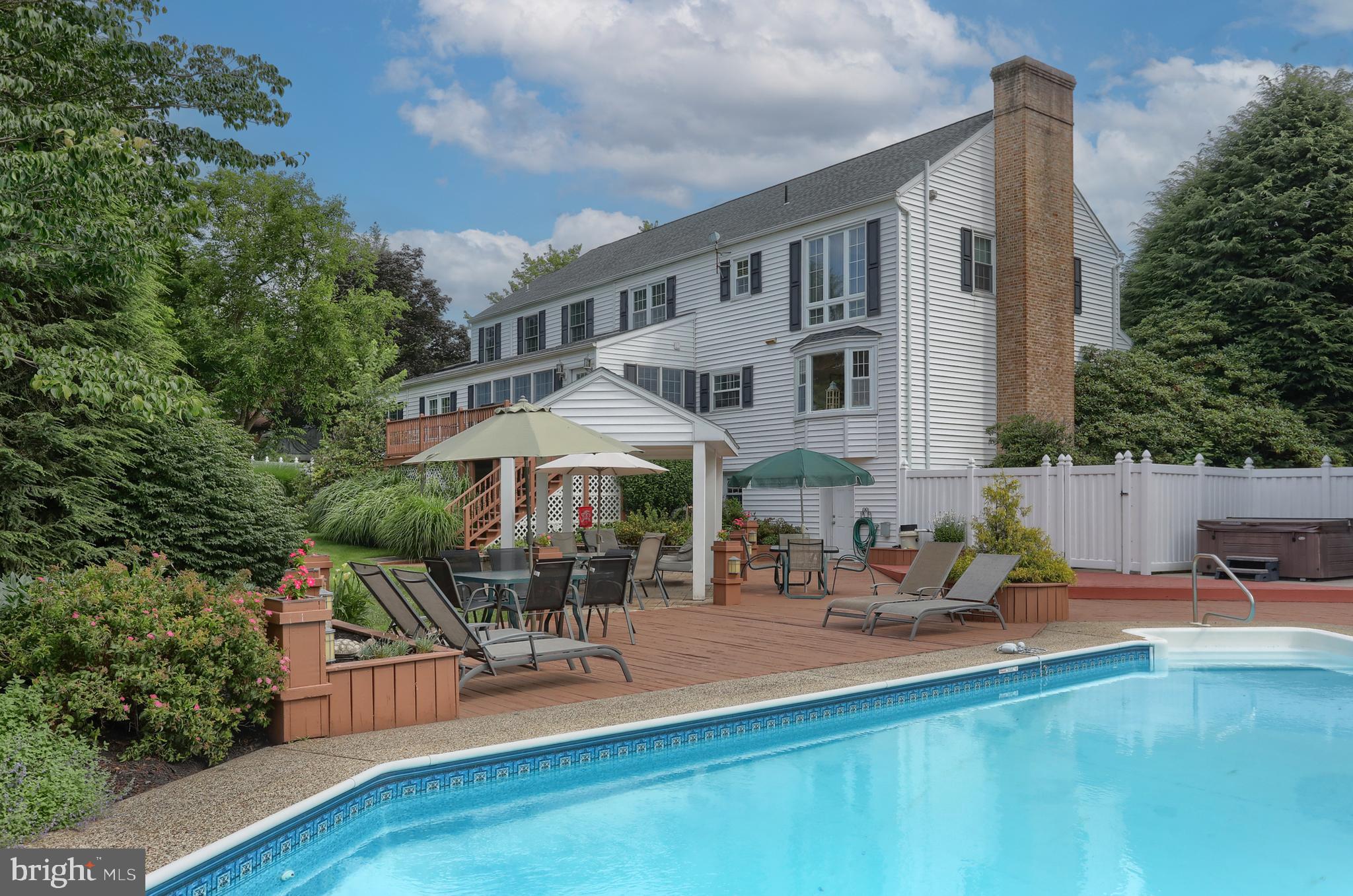 BANBURY CROSS - Residential