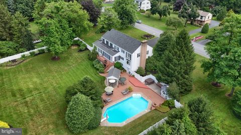 3 BANBURY ROAD HUMMELSTOWN PA 17036
