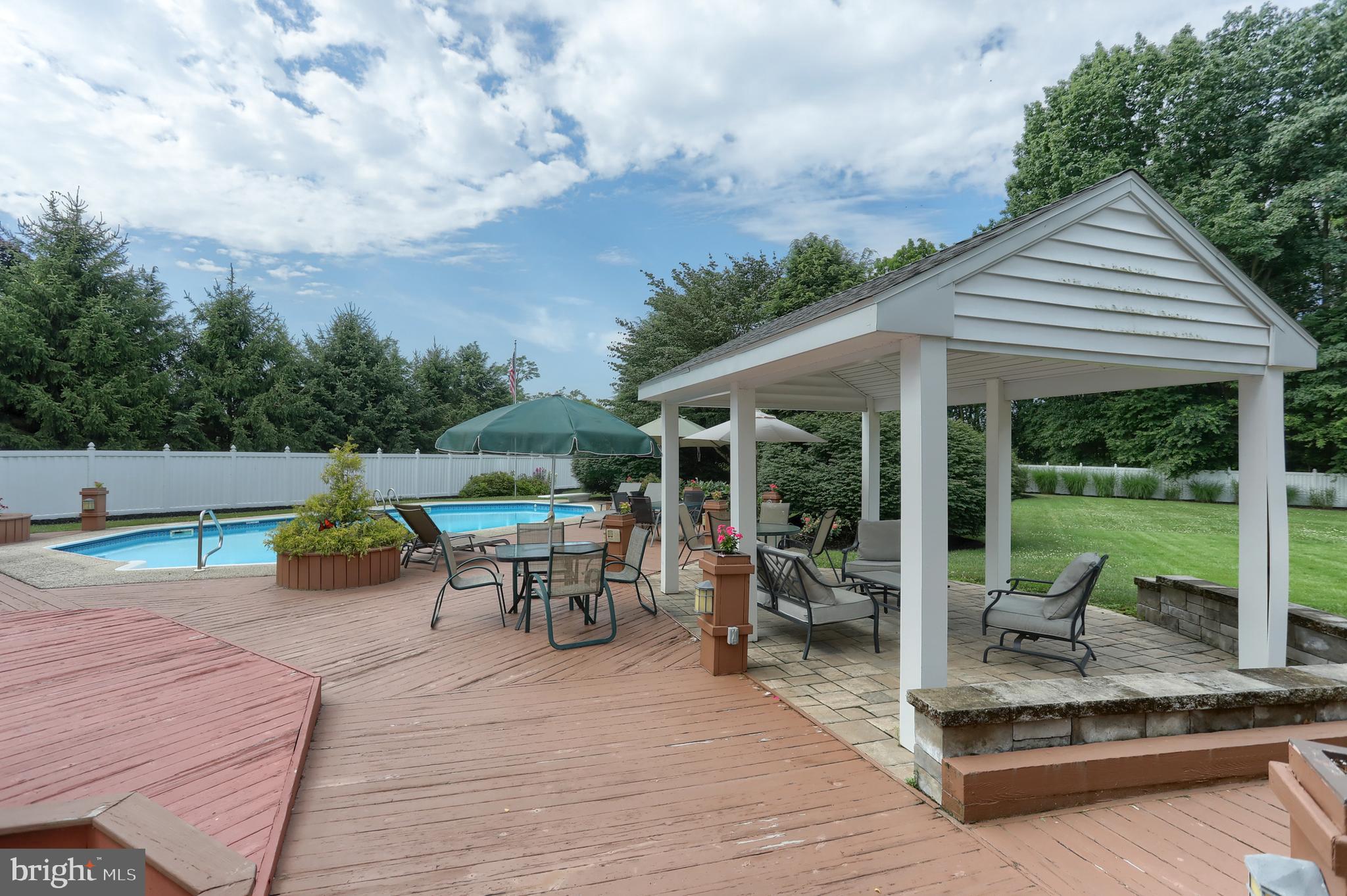 BANBURY CROSS - Residential