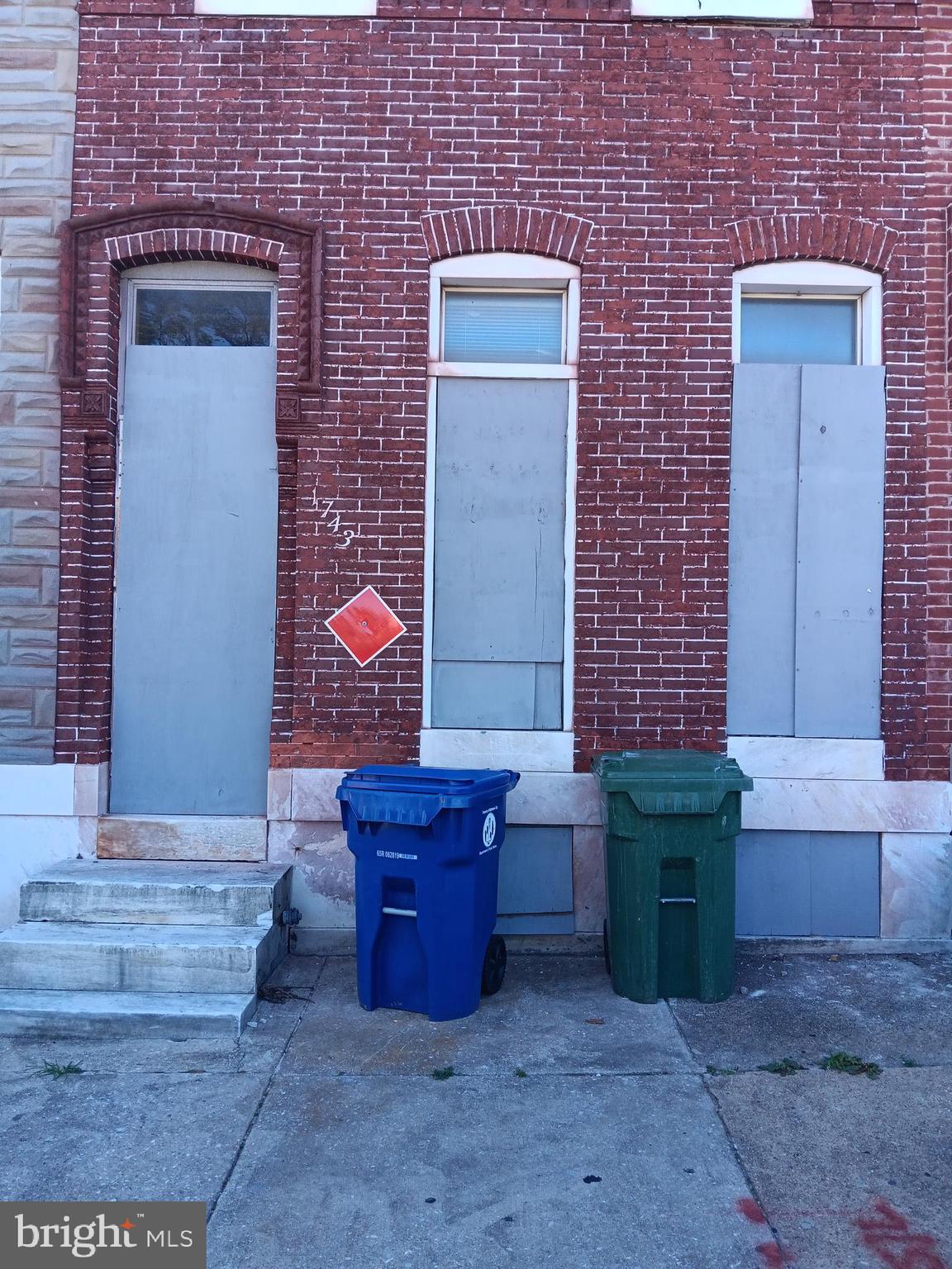 BROADWAY EAST - Residential