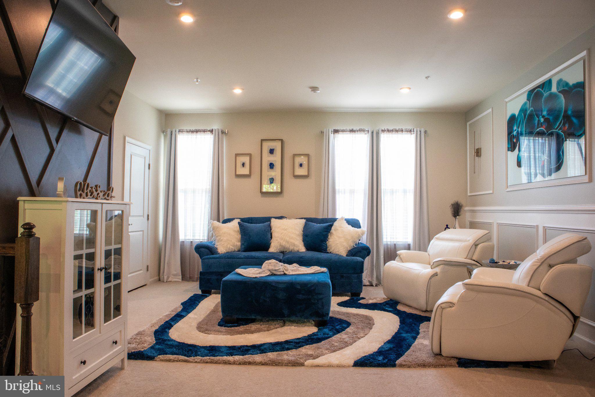 ANCHOR POINT - Residential
