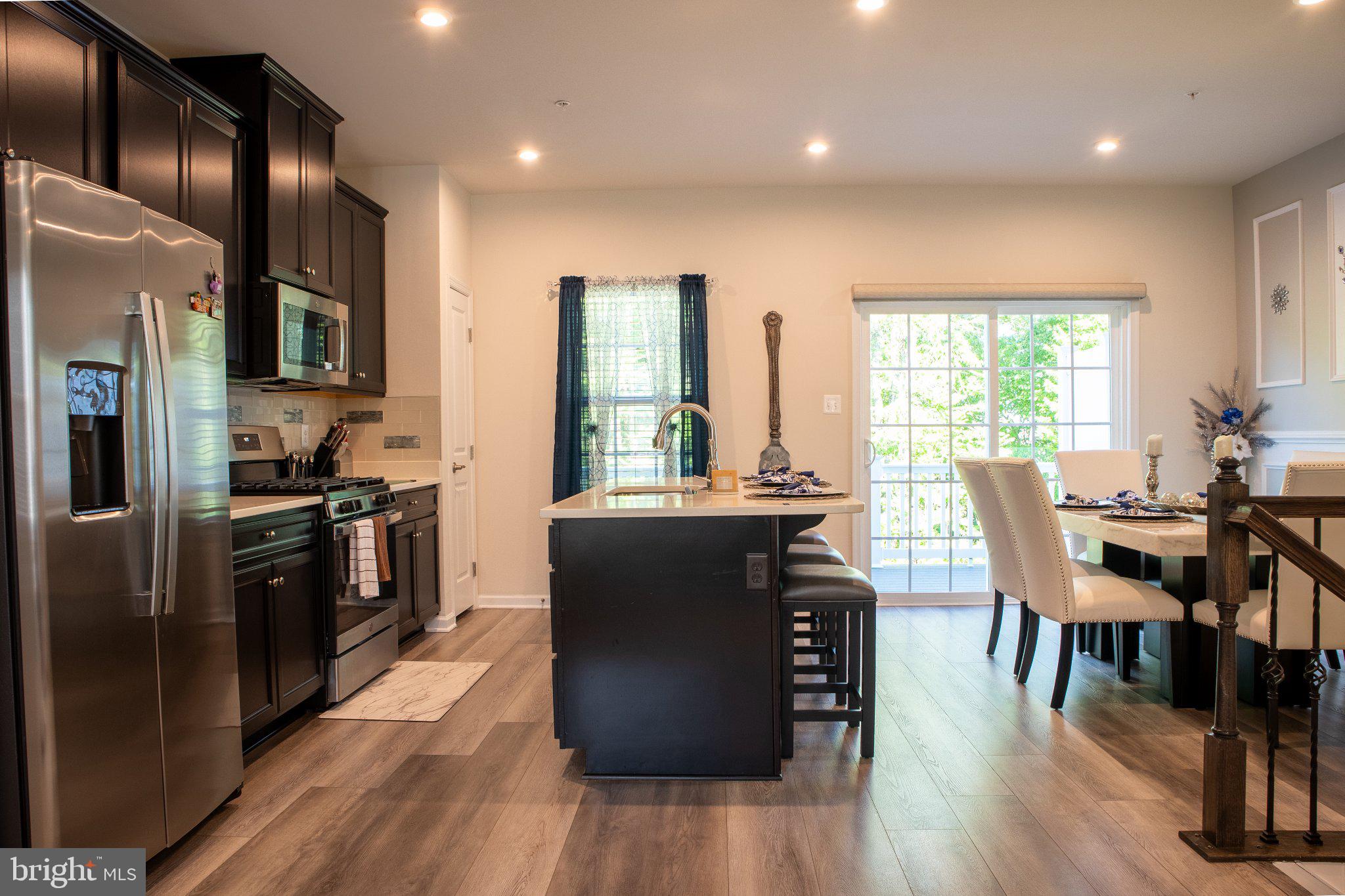 ANCHOR POINT - Residential