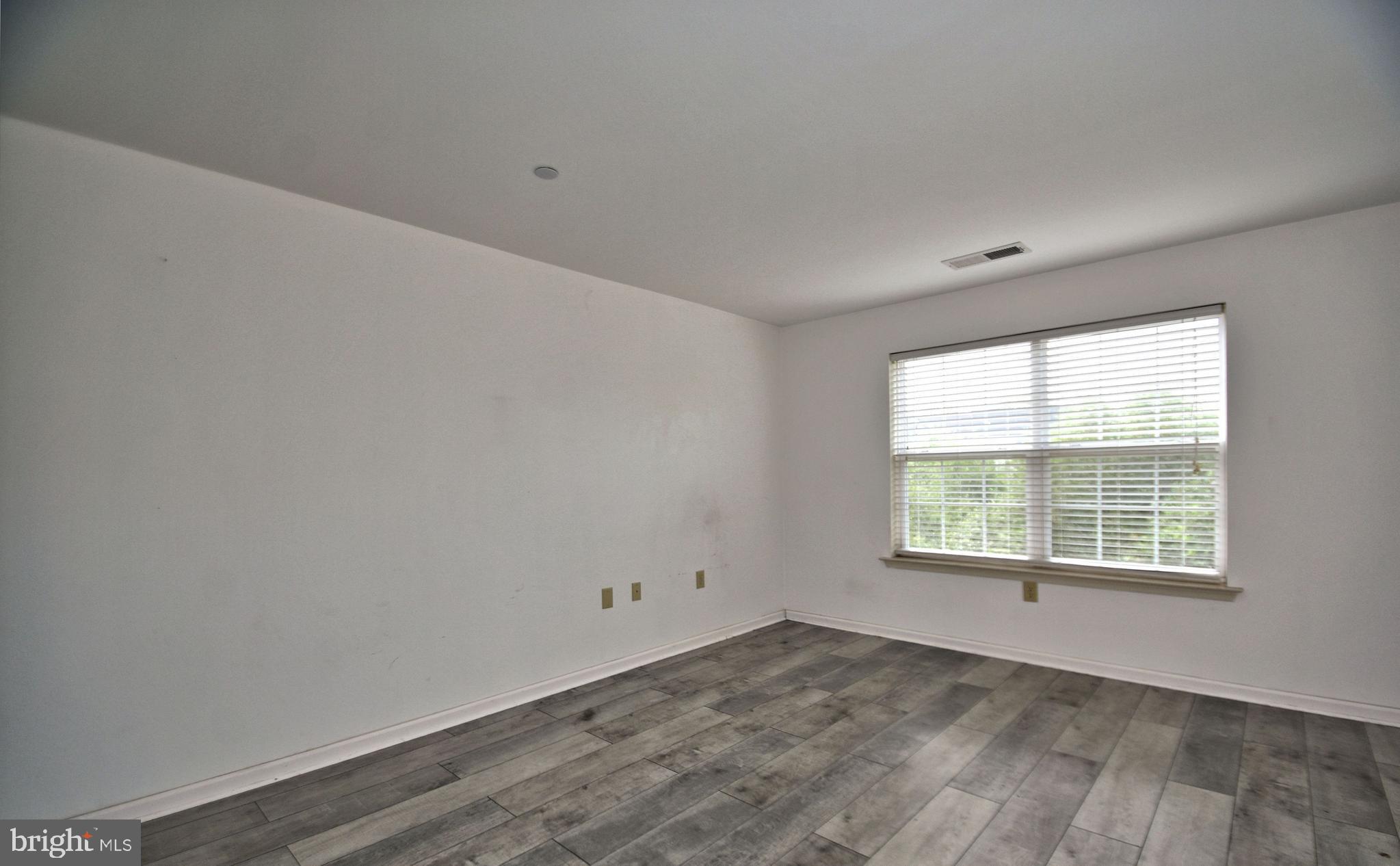 BILTMORE ESTATES - Residential Lease