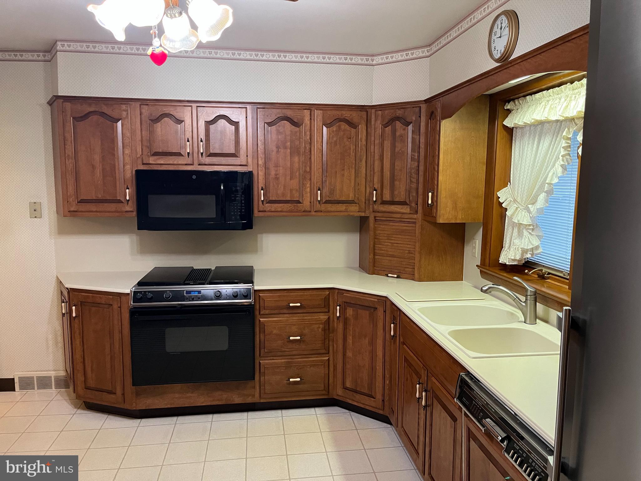 NORTH LONDONDERRY - Residential