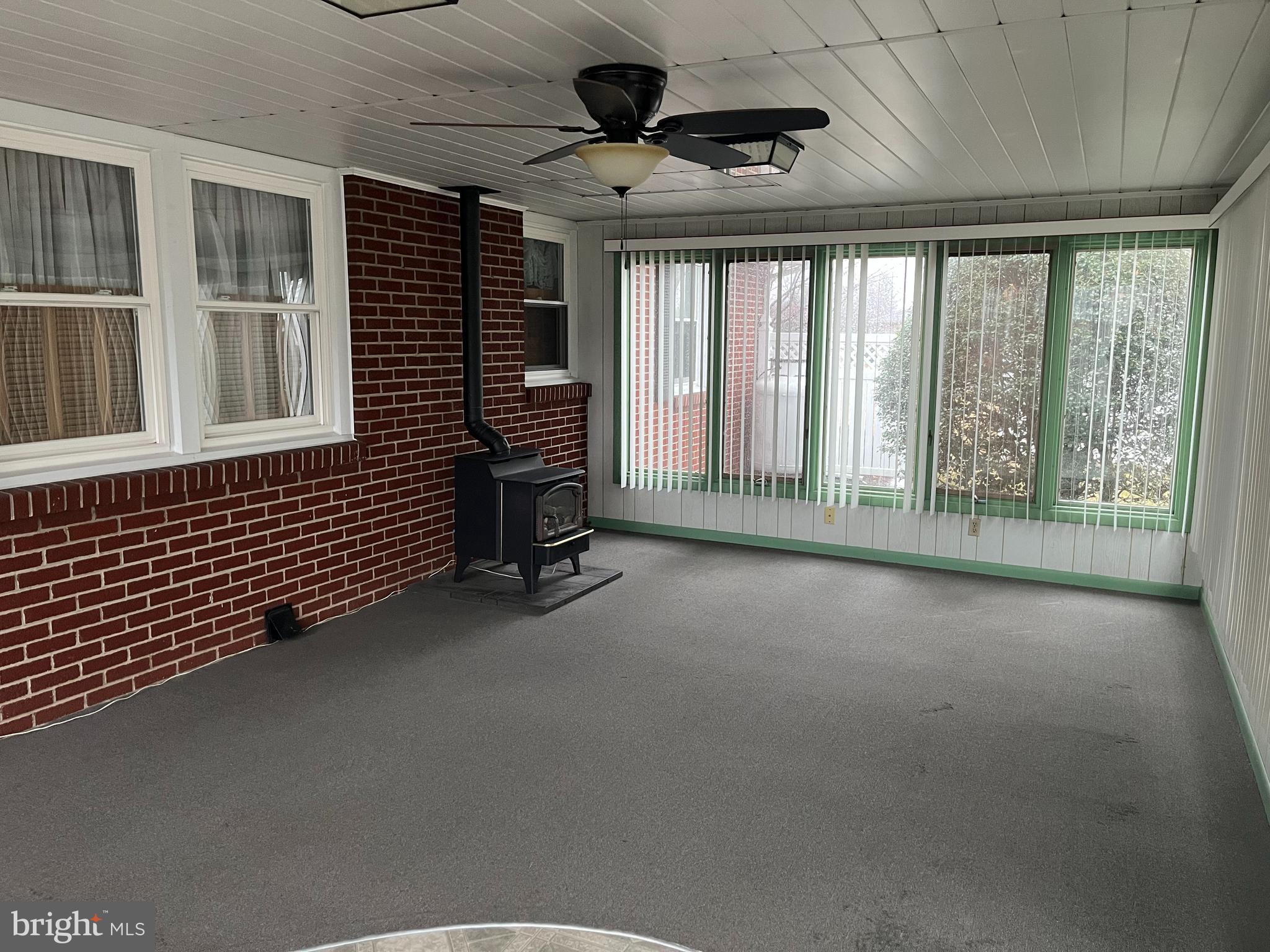 NORTH LONDONDERRY - Residential