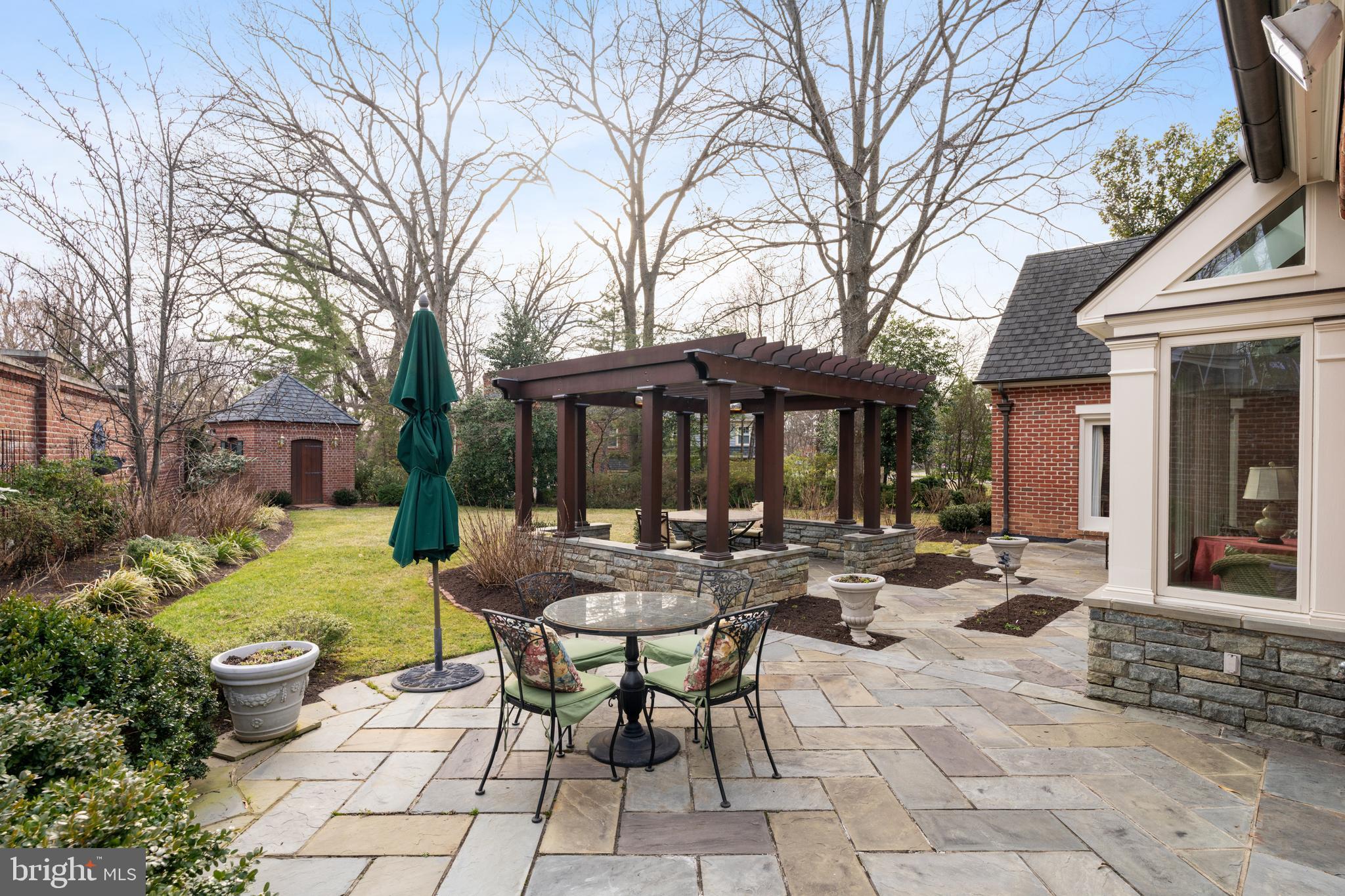 ALEXANDRIA - Residential