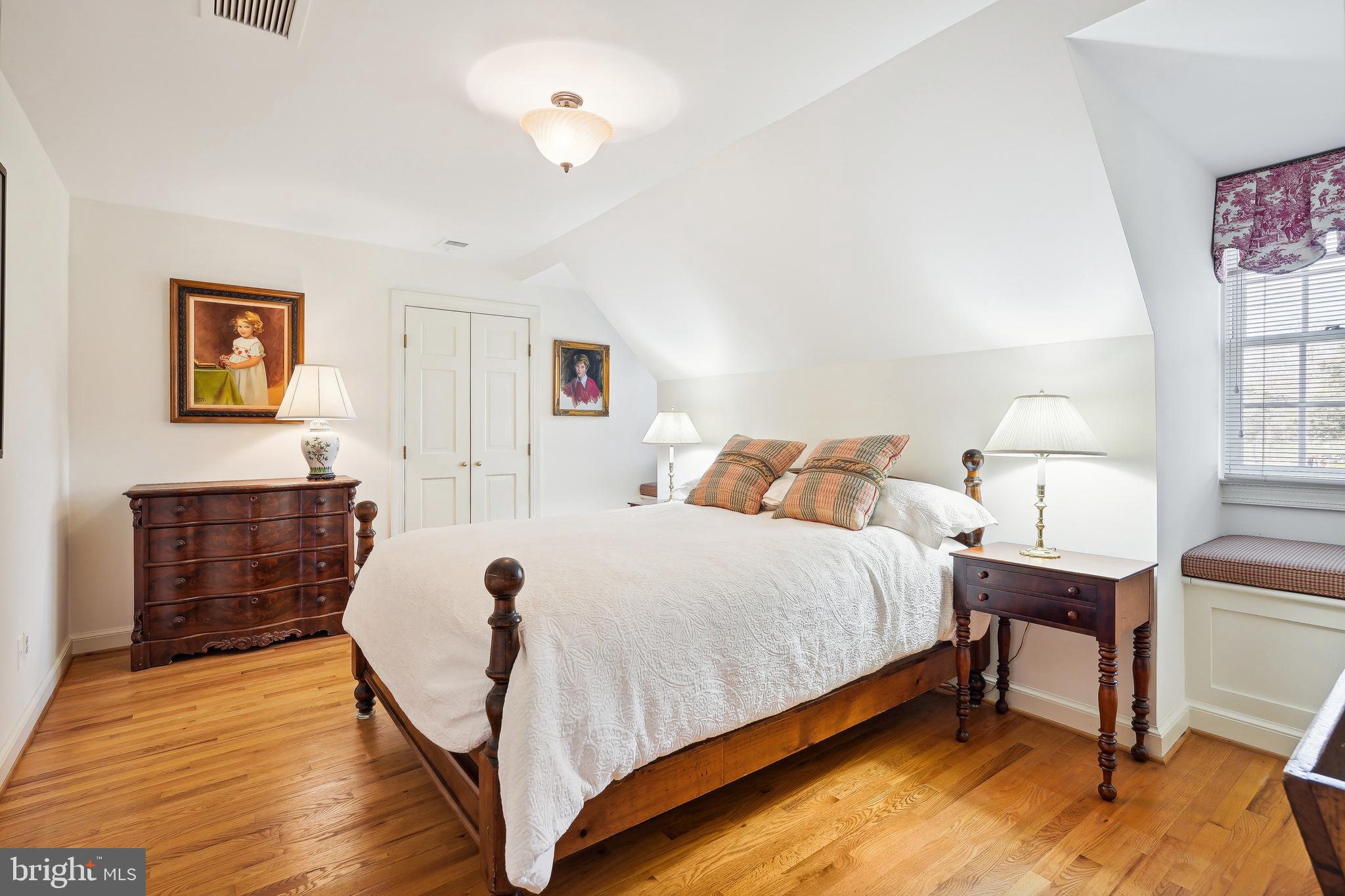 ALEXANDRIA - Residential