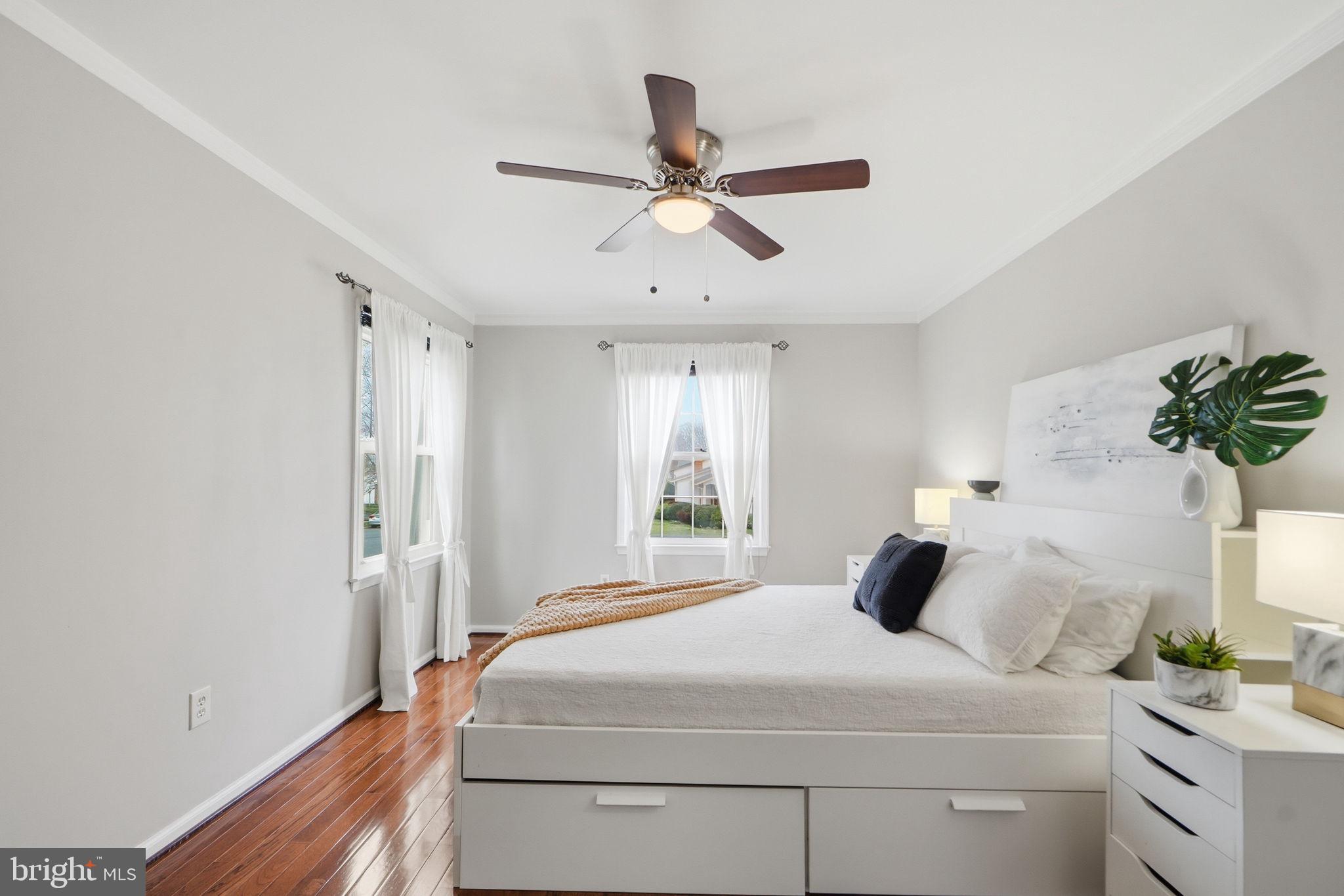 LONGWOOD KNOLLS - Residential