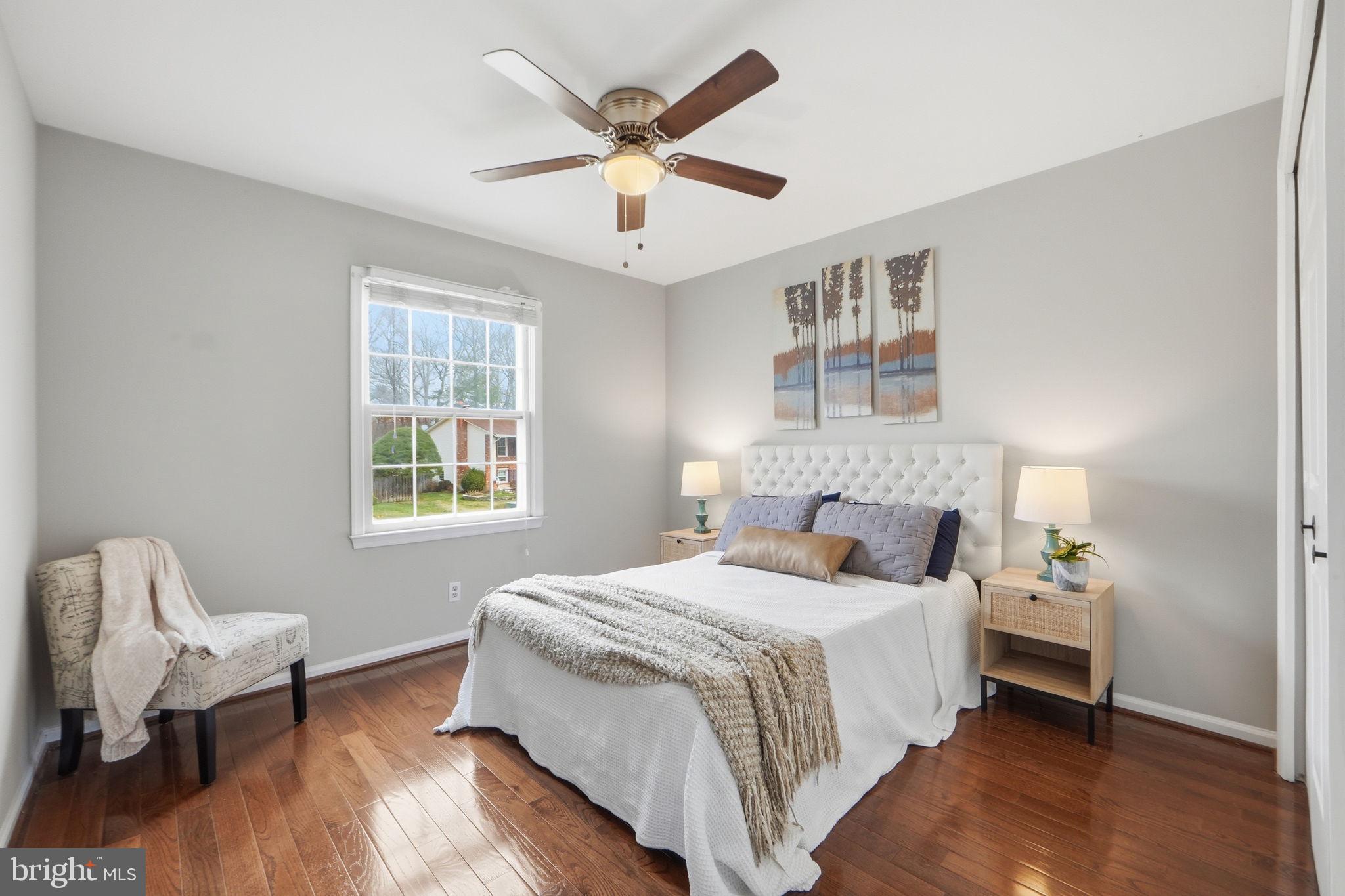 LONGWOOD KNOLLS - Residential