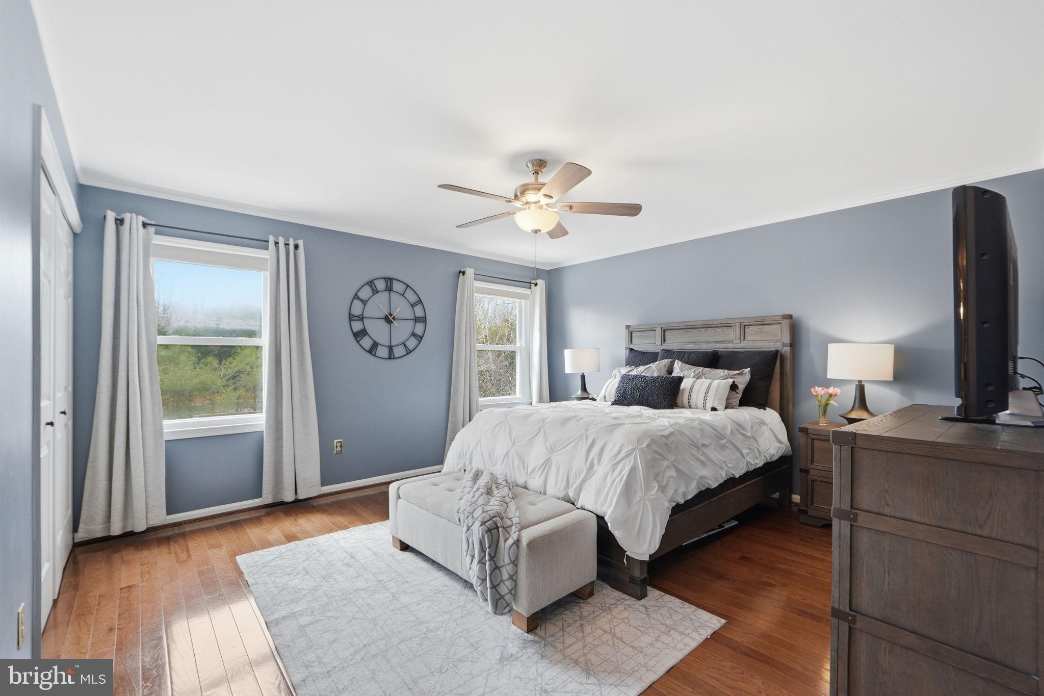 LONGWOOD KNOLLS - Residential