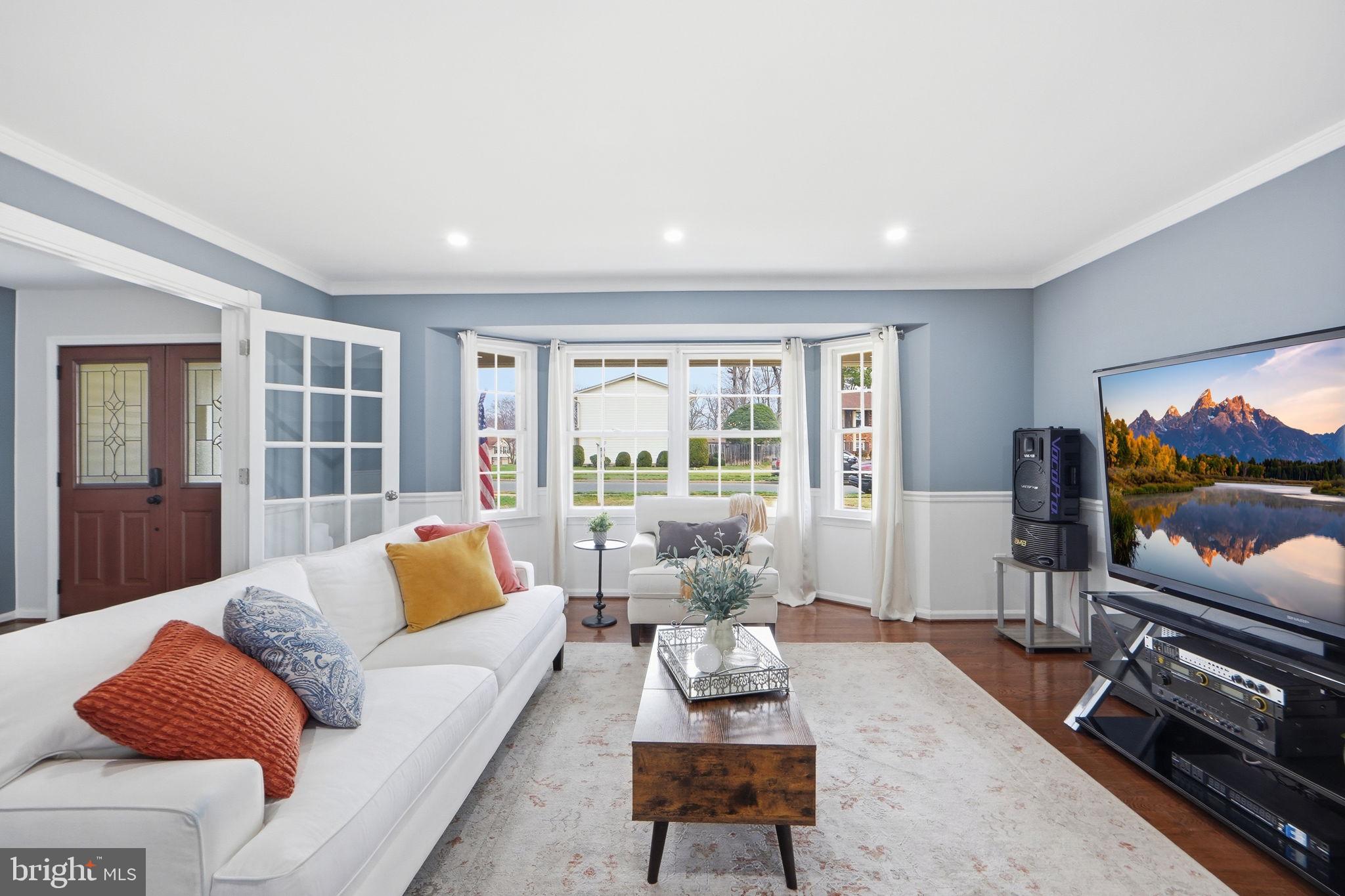 LONGWOOD KNOLLS - Residential