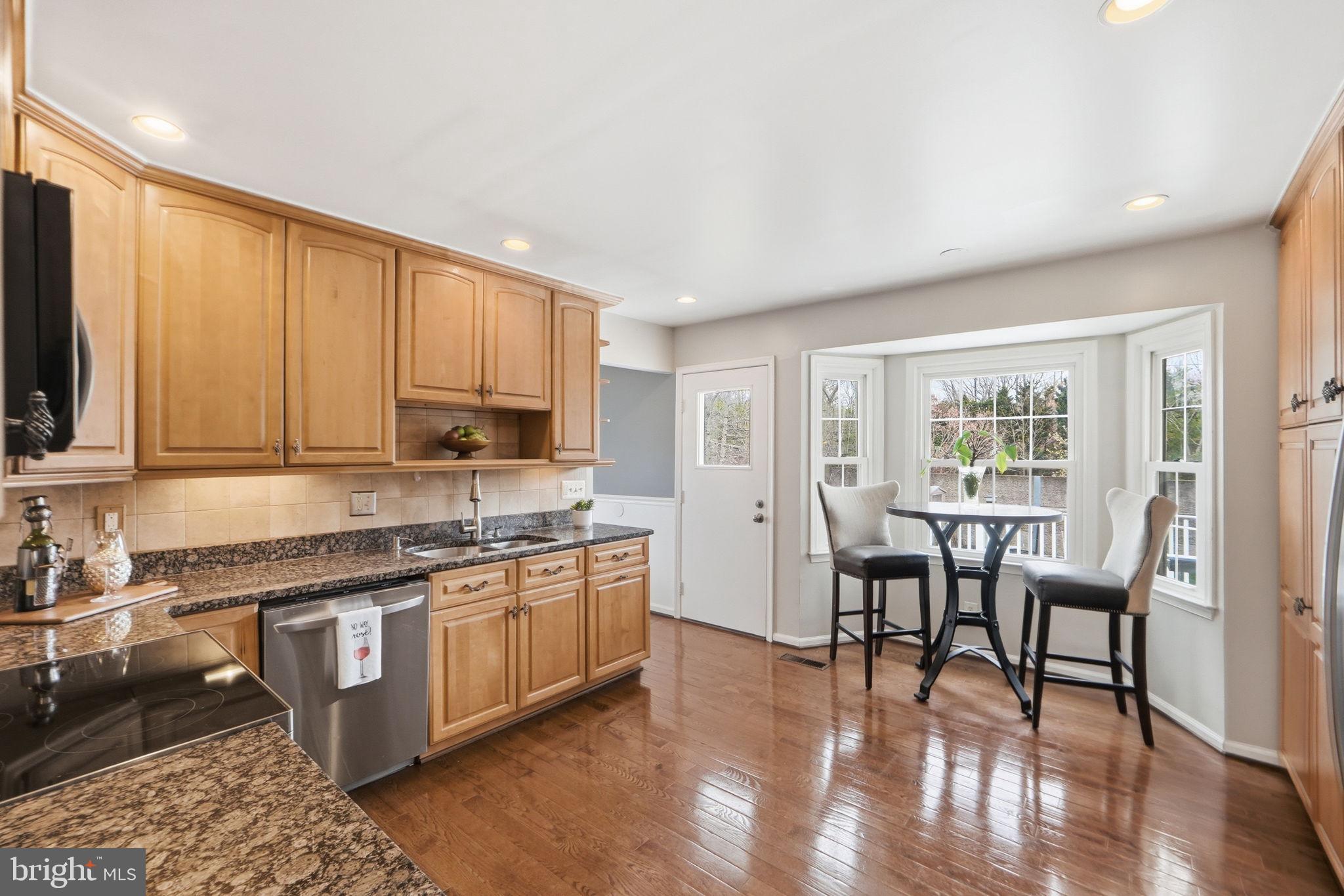 LONGWOOD KNOLLS - Residential