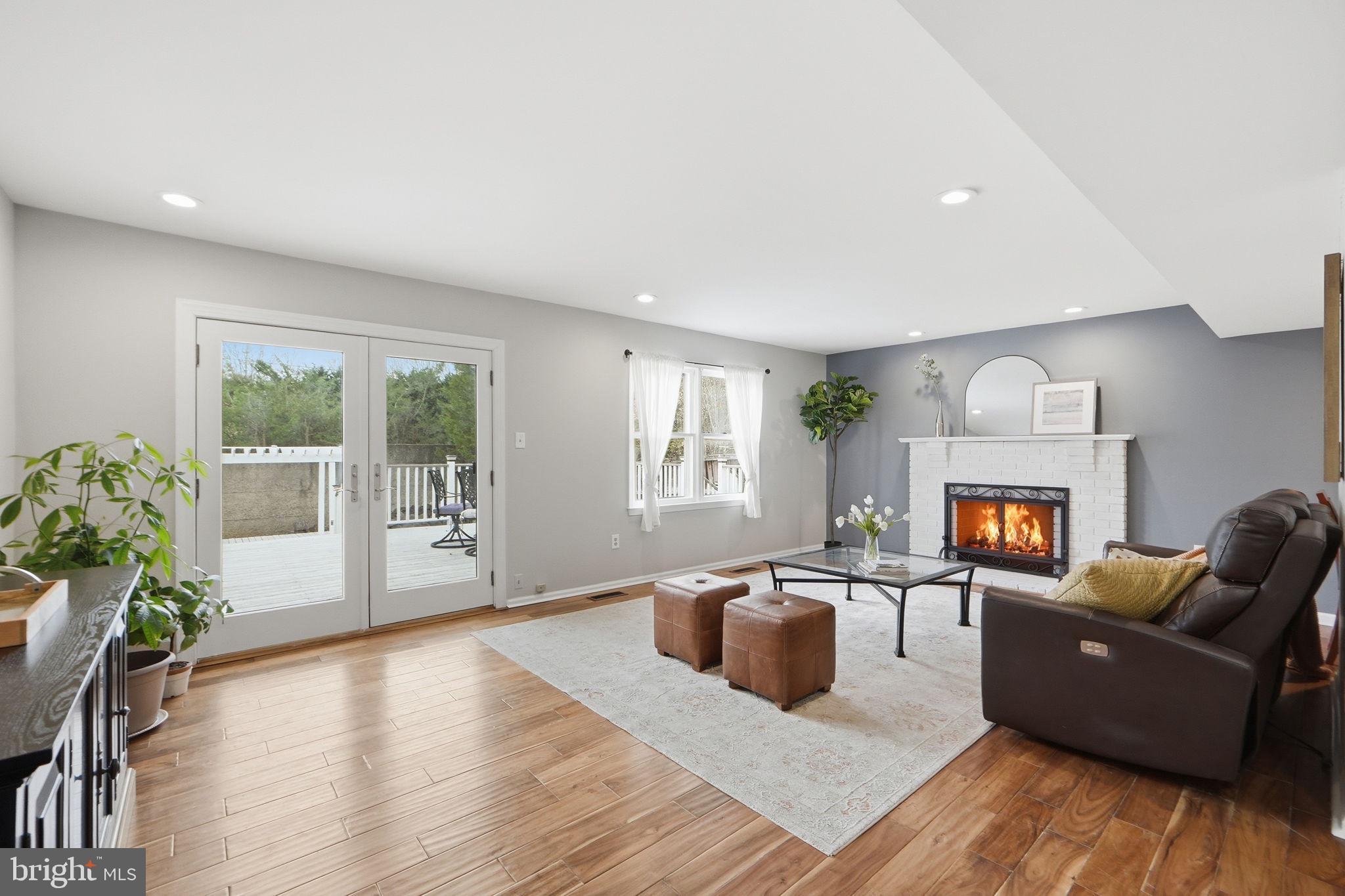 7316 LIGHTSHIP COURT