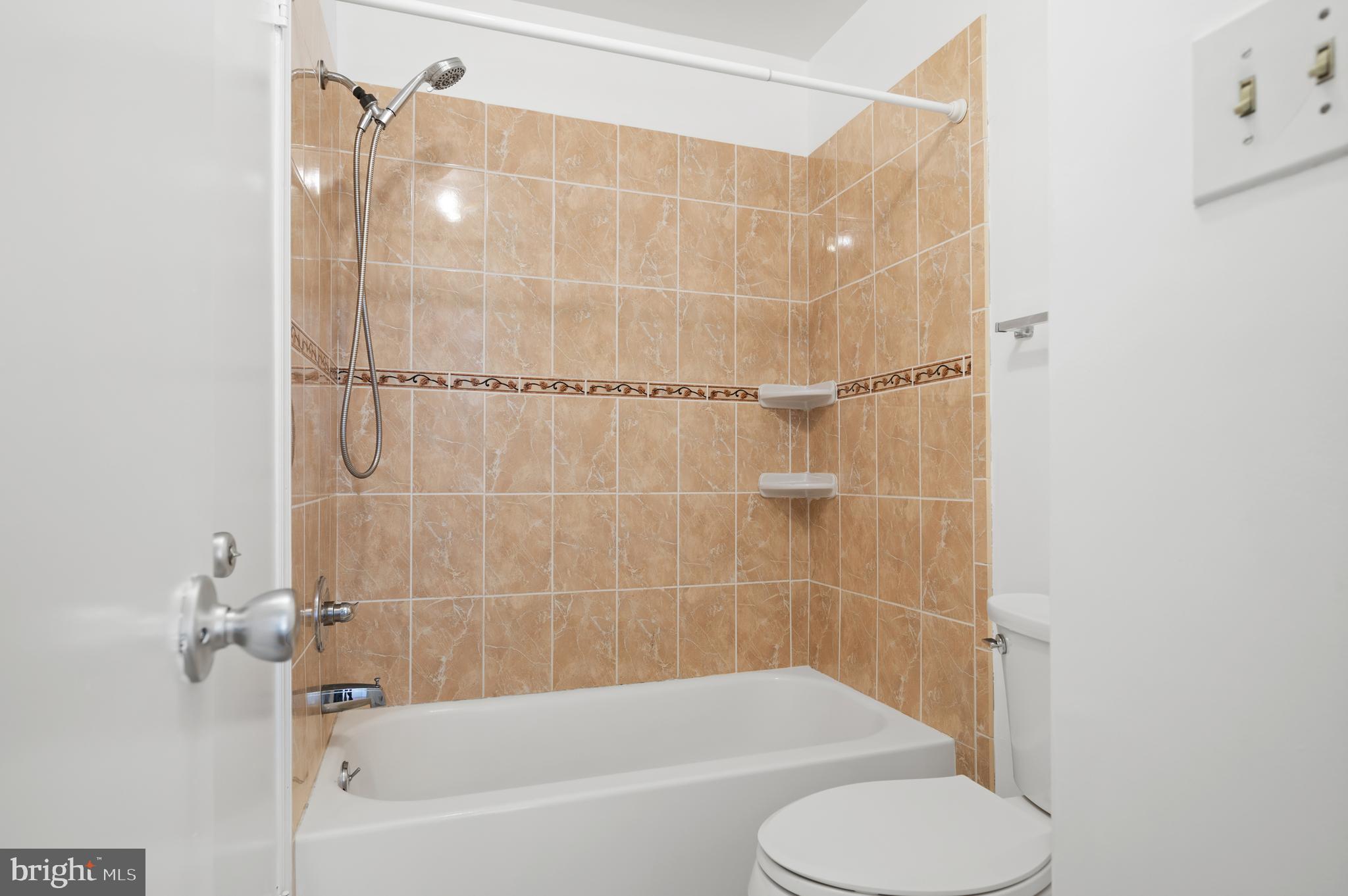 POTOMAC RIDGE - Residential Lease