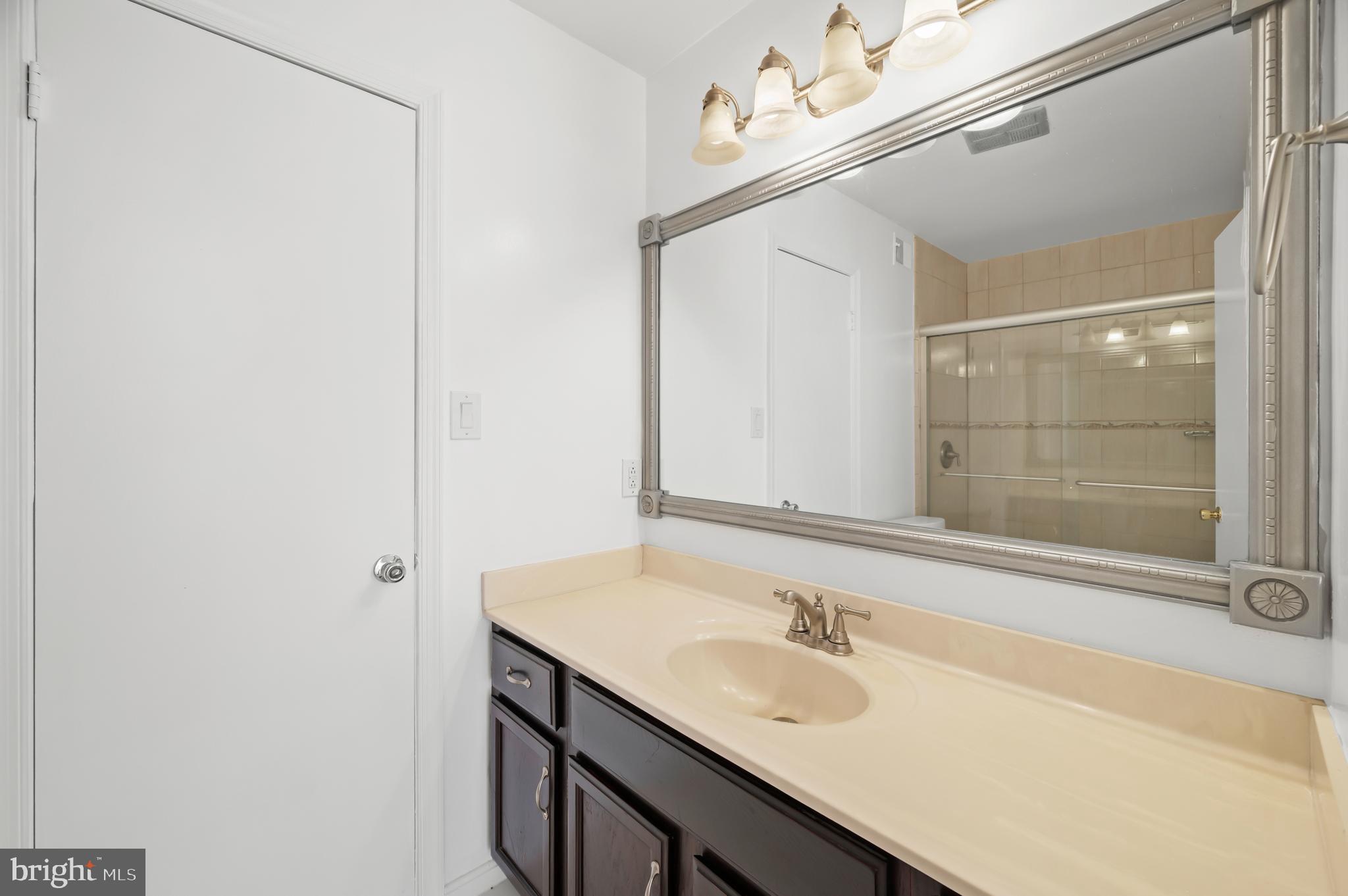 POTOMAC RIDGE - Residential Lease