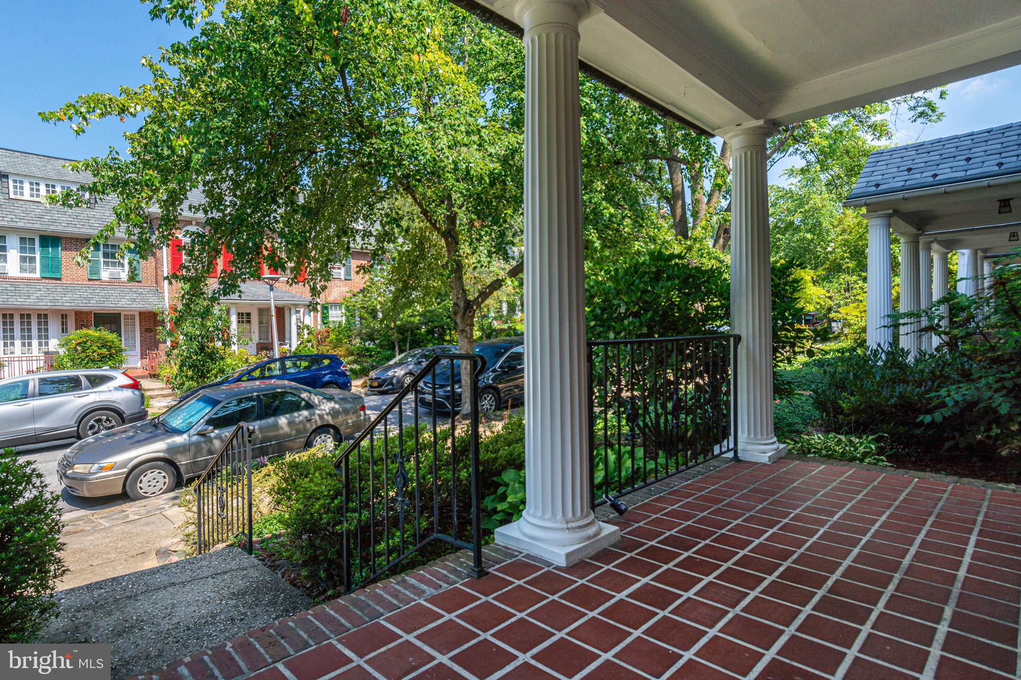 OAKENSHAWE - Residential