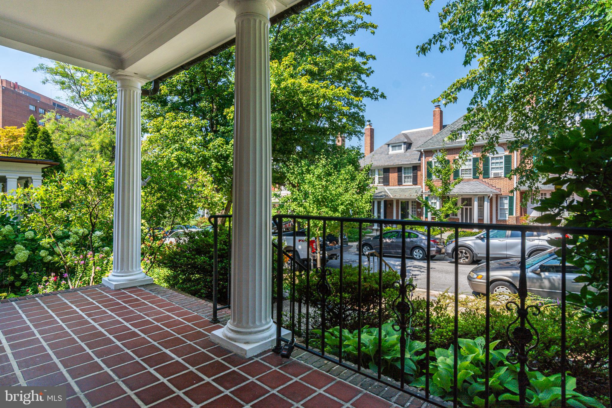 OAKENSHAWE - Residential