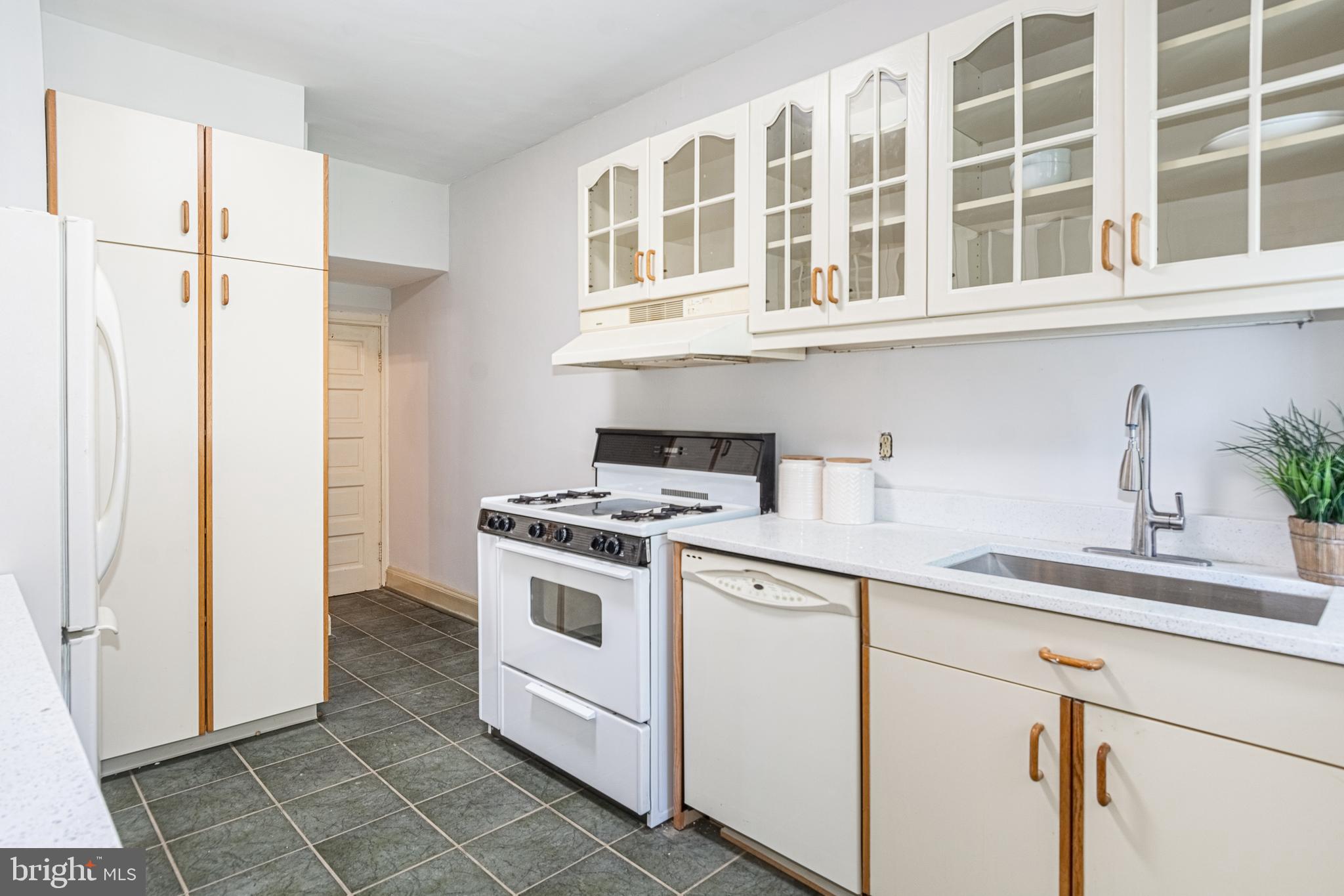 OAKENSHAWE - Residential