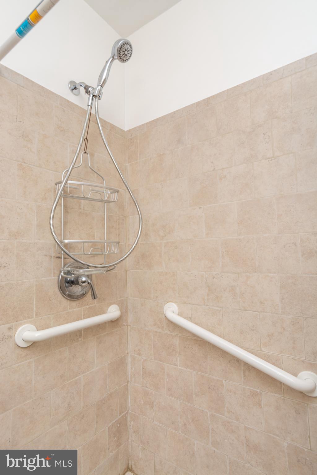 OAKENSHAWE - Residential