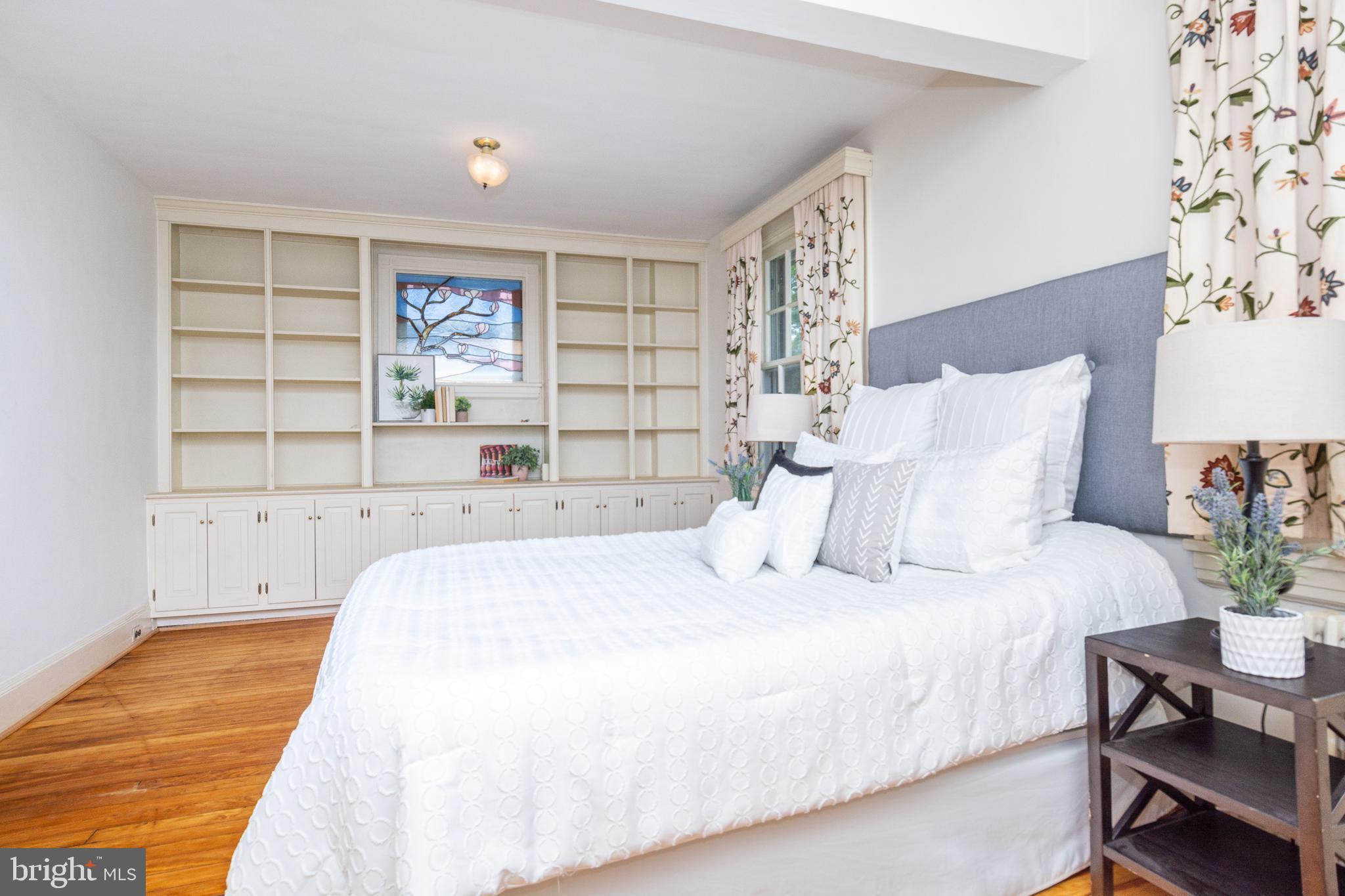 OAKENSHAWE - Residential