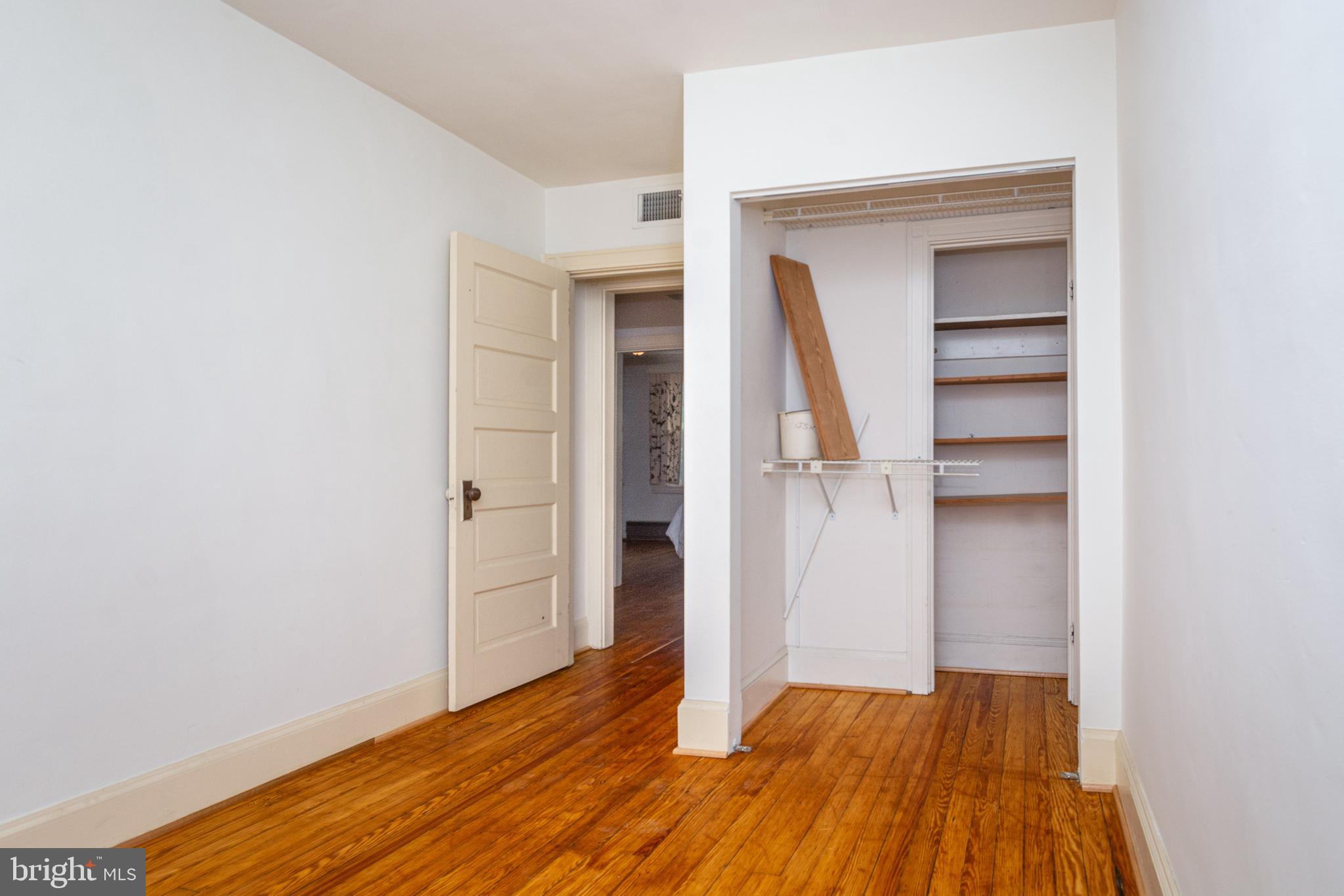 OAKENSHAWE - Residential