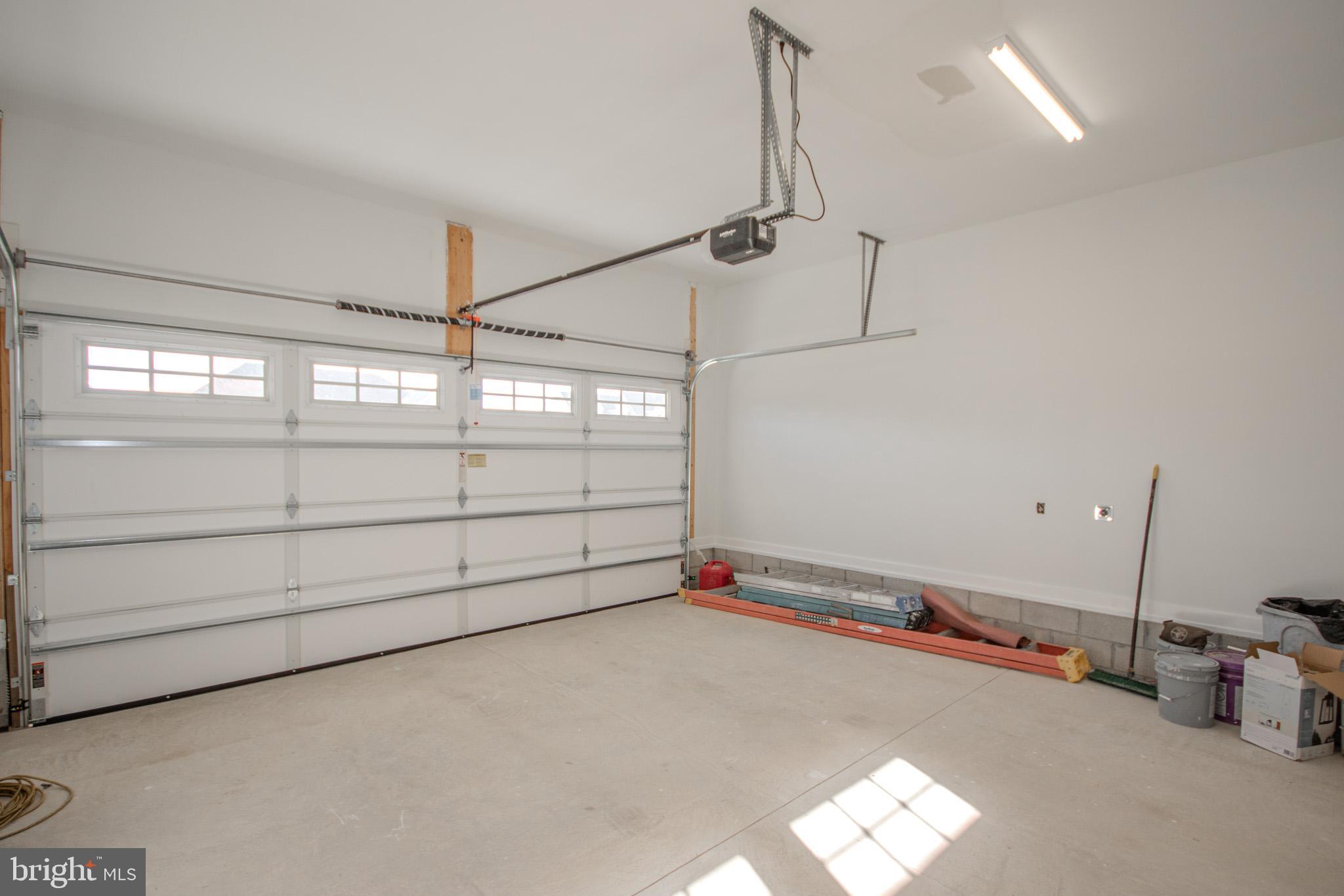 EAST FIELD - Residential