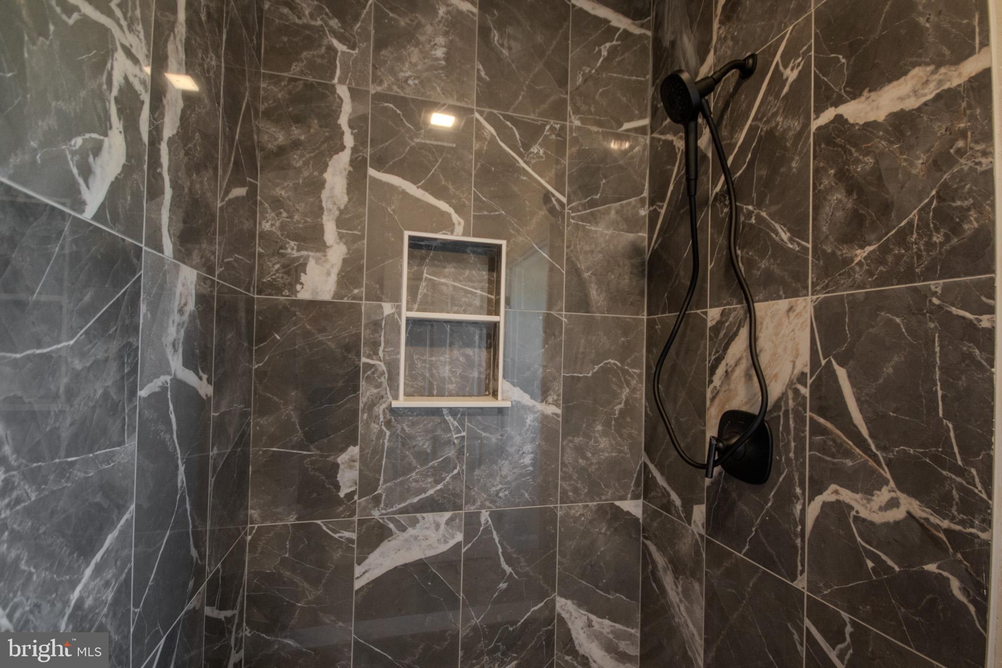 EAST FIELD - Residential